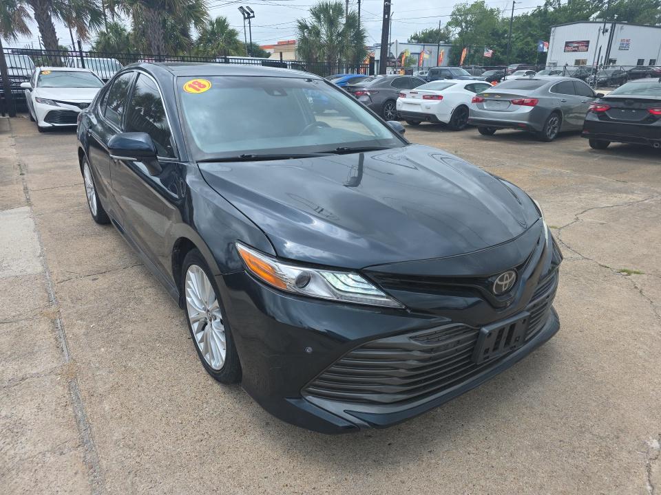 TOYOTA CAMRY - 4