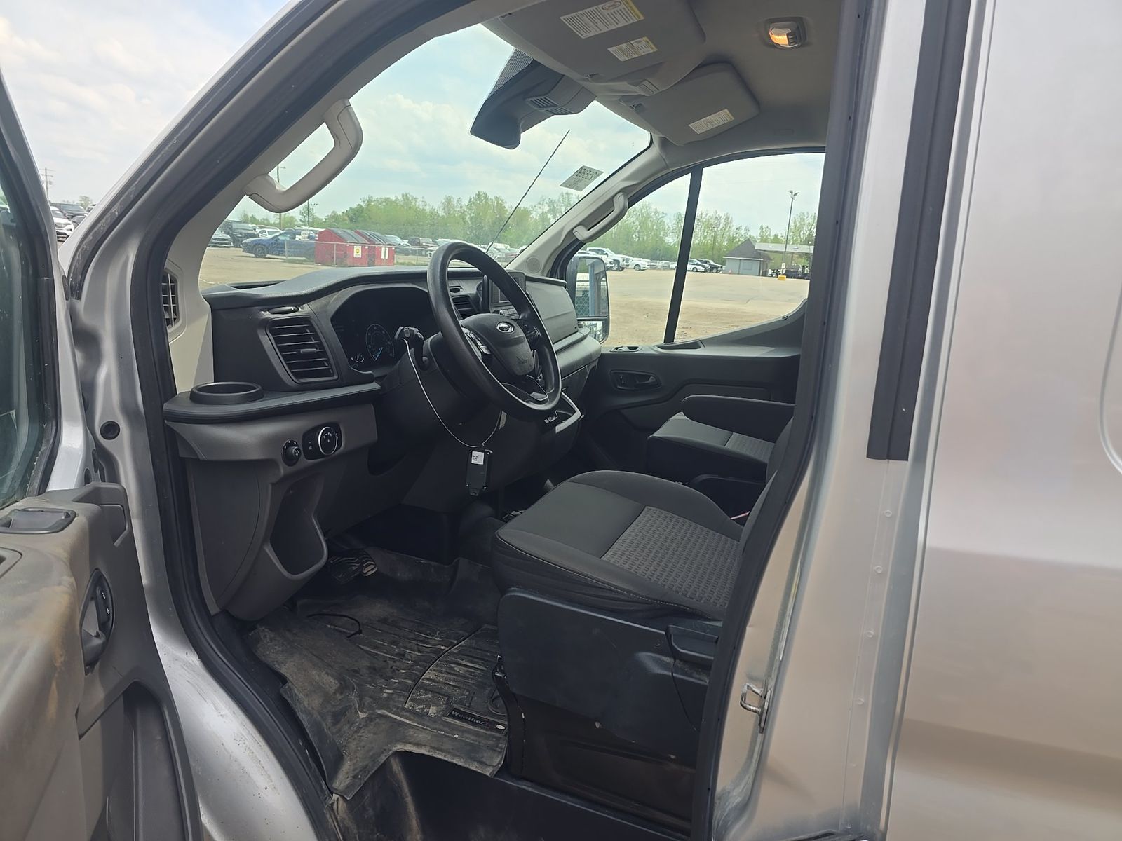 FORD TRANSIT 250 - 8