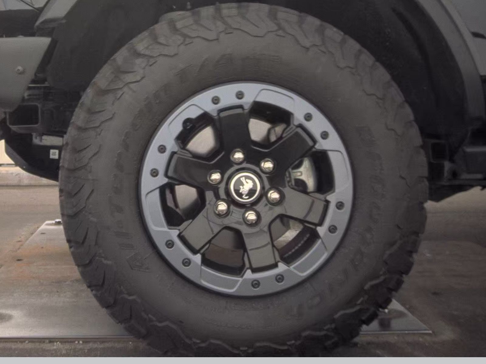 FORD BRONCO - 10
