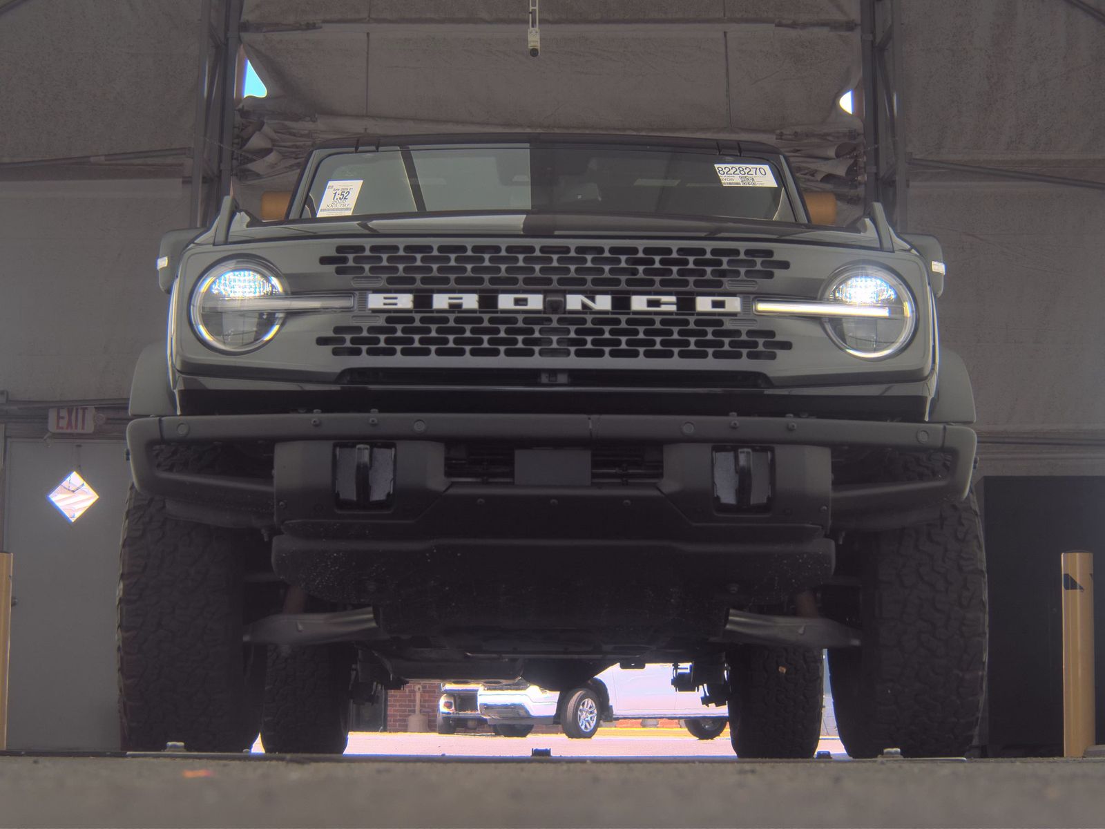 FORD BRONCO - 4