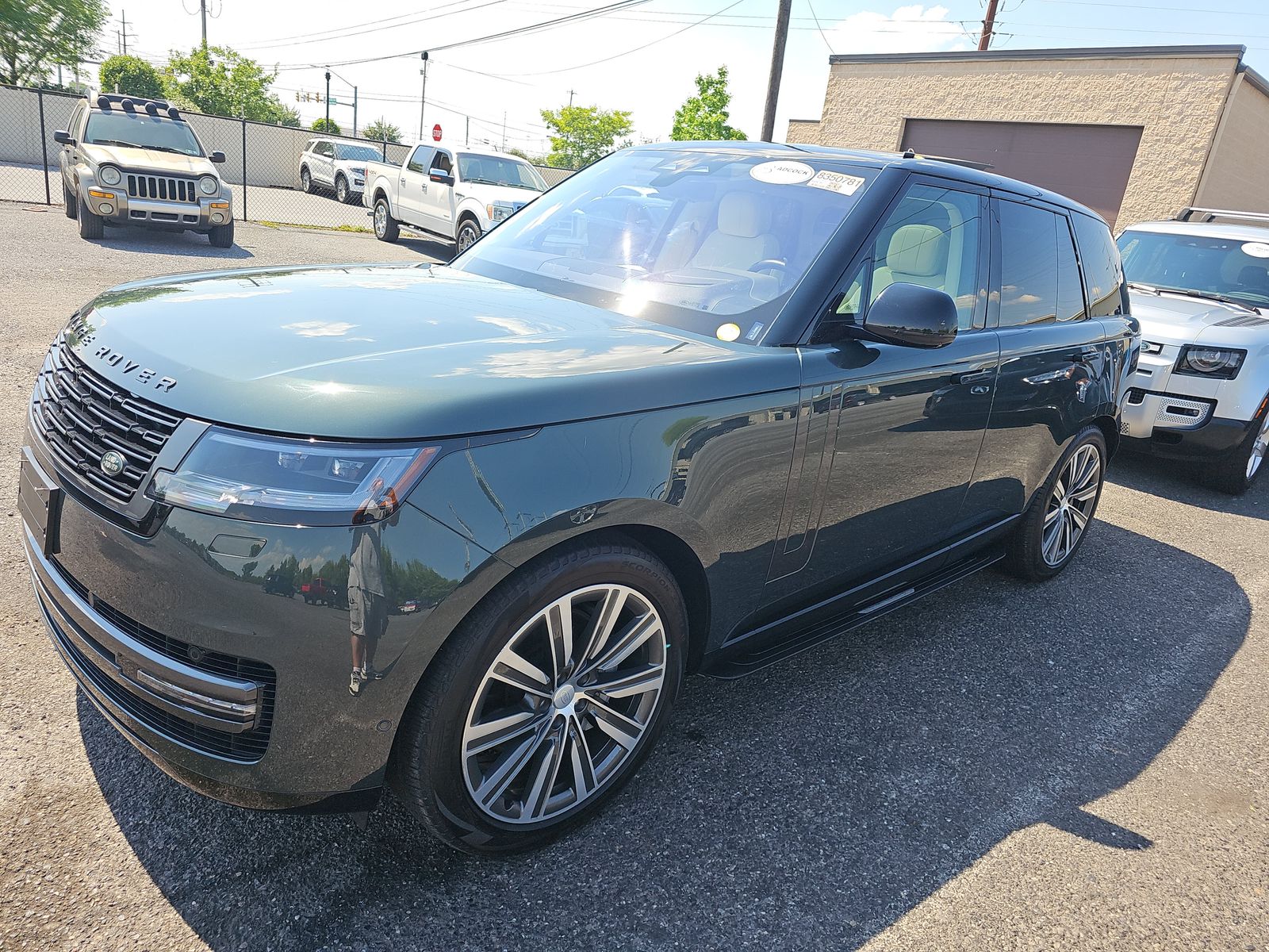 2023 Land Rover Range Rover 3.0 SE SWB's photo