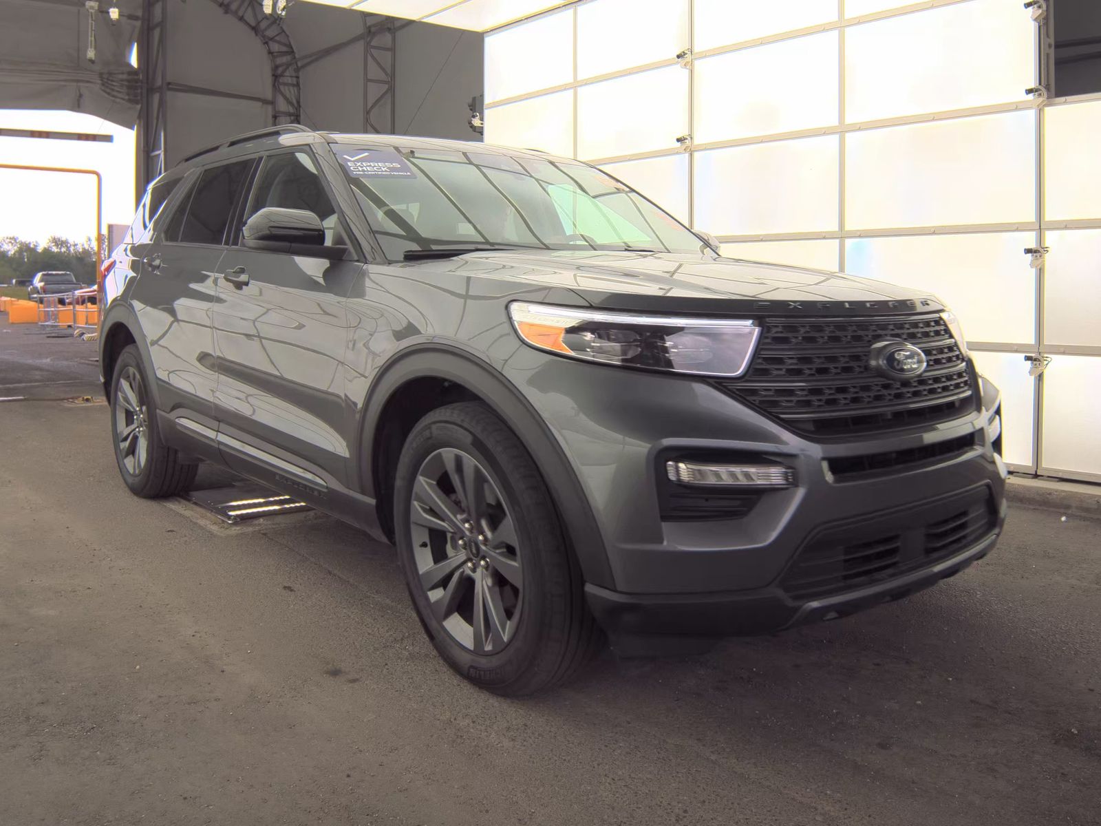 FORD EXPLORER - 5