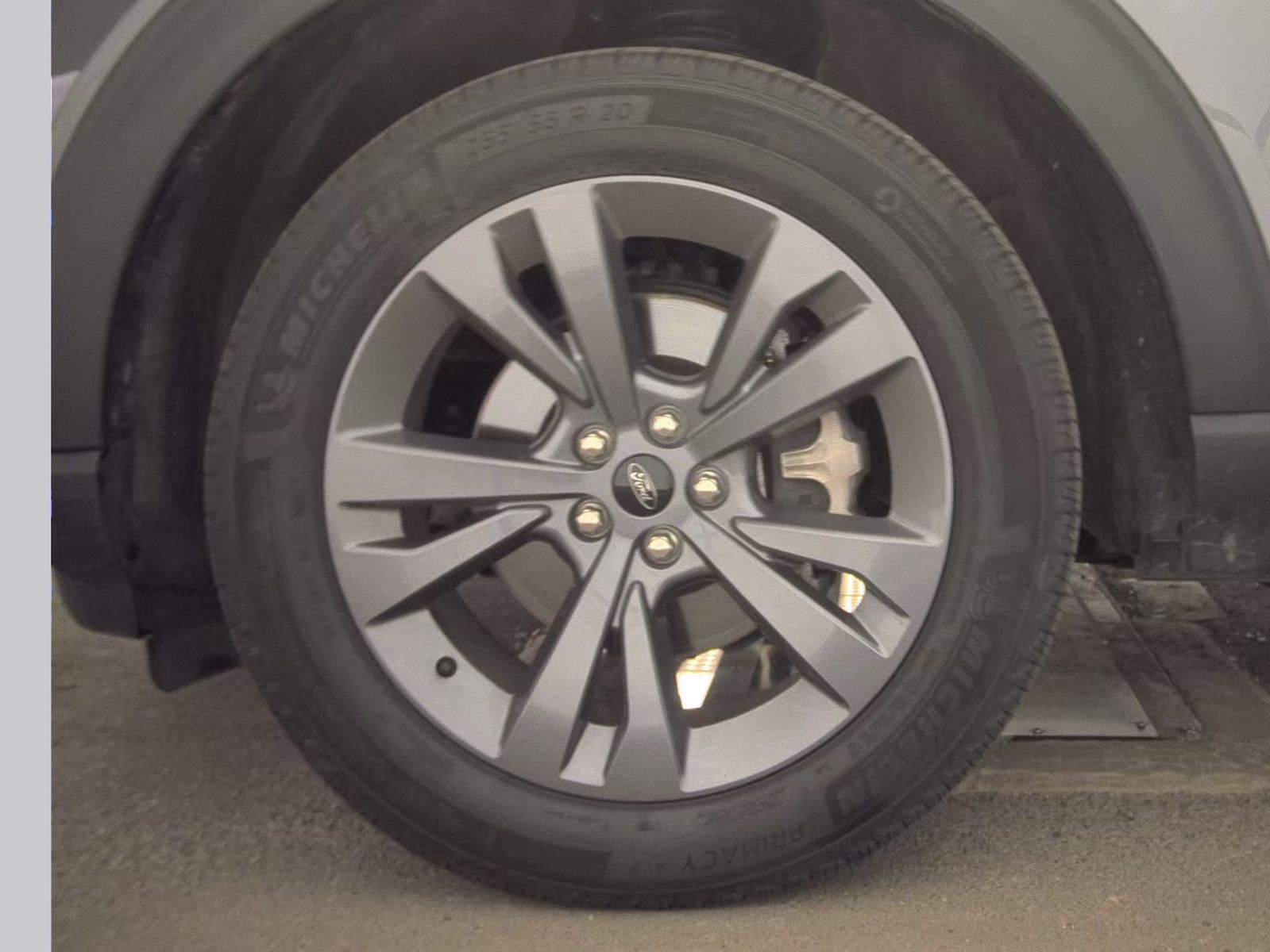 FORD EXPLORER - 10