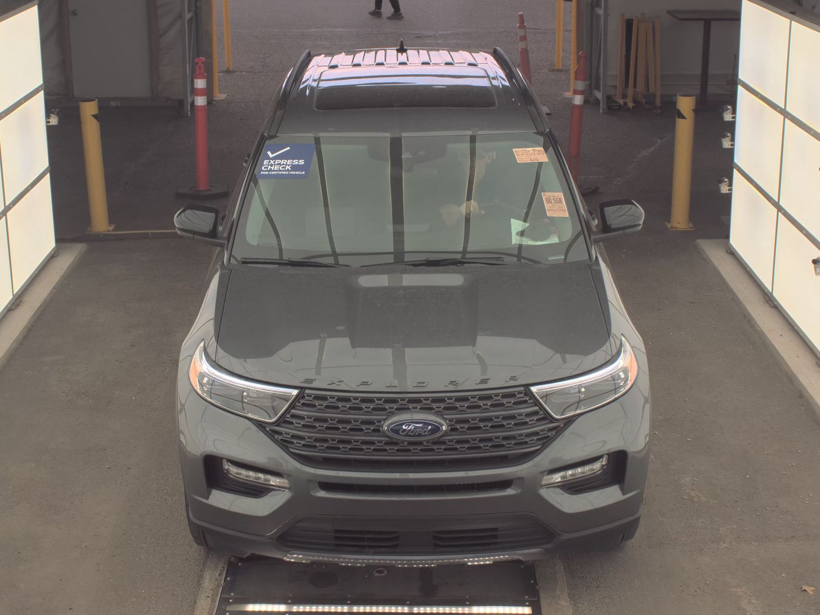 FORD EXPLORER - 3