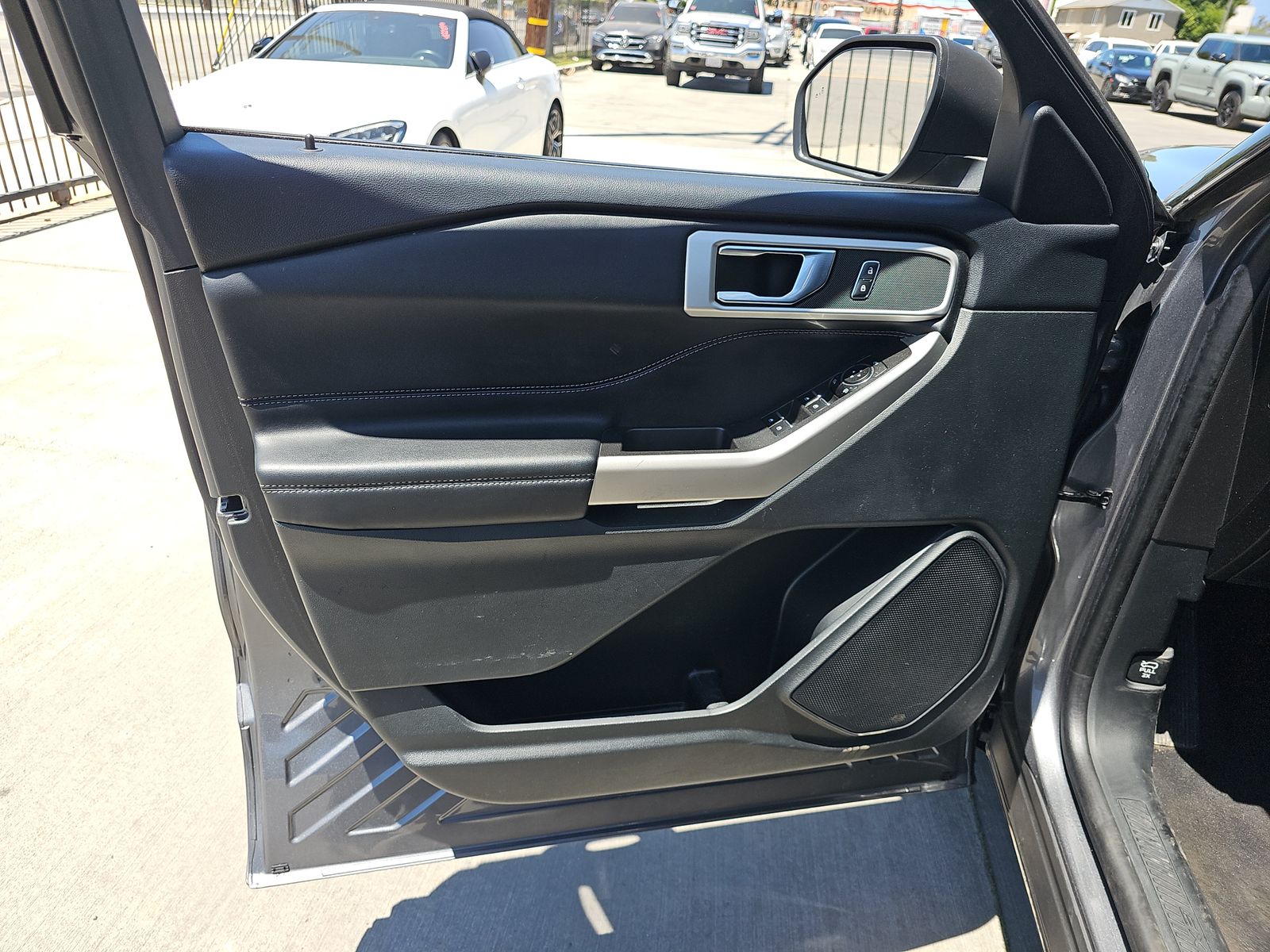 FORD EXPLORER - 10