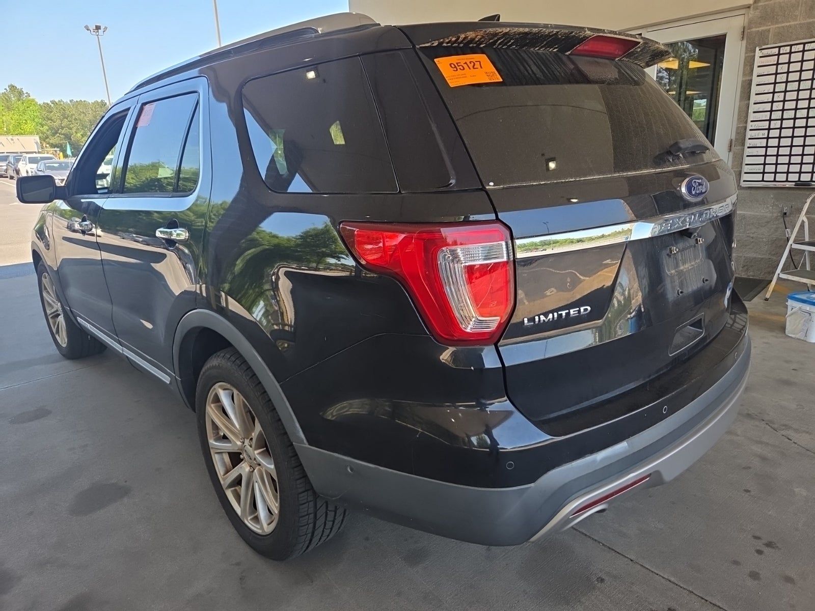 FORD EXPLORER - 4