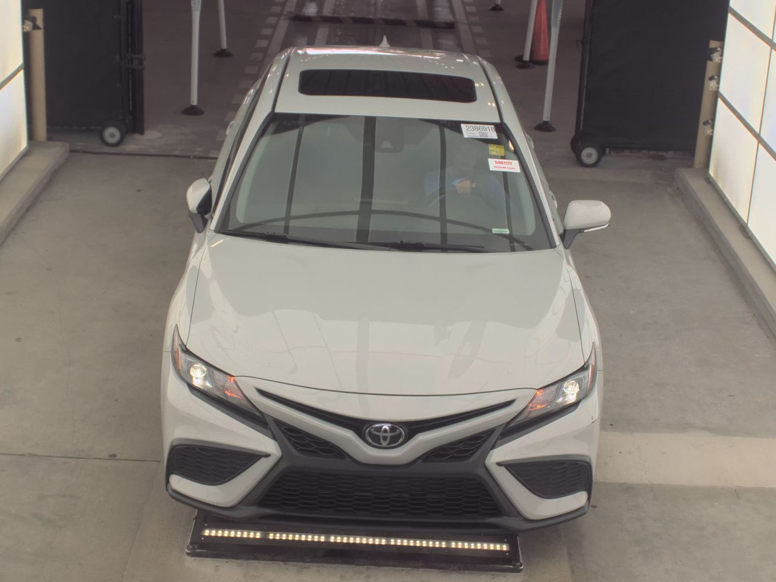 TOYOTA CAMRY - 3