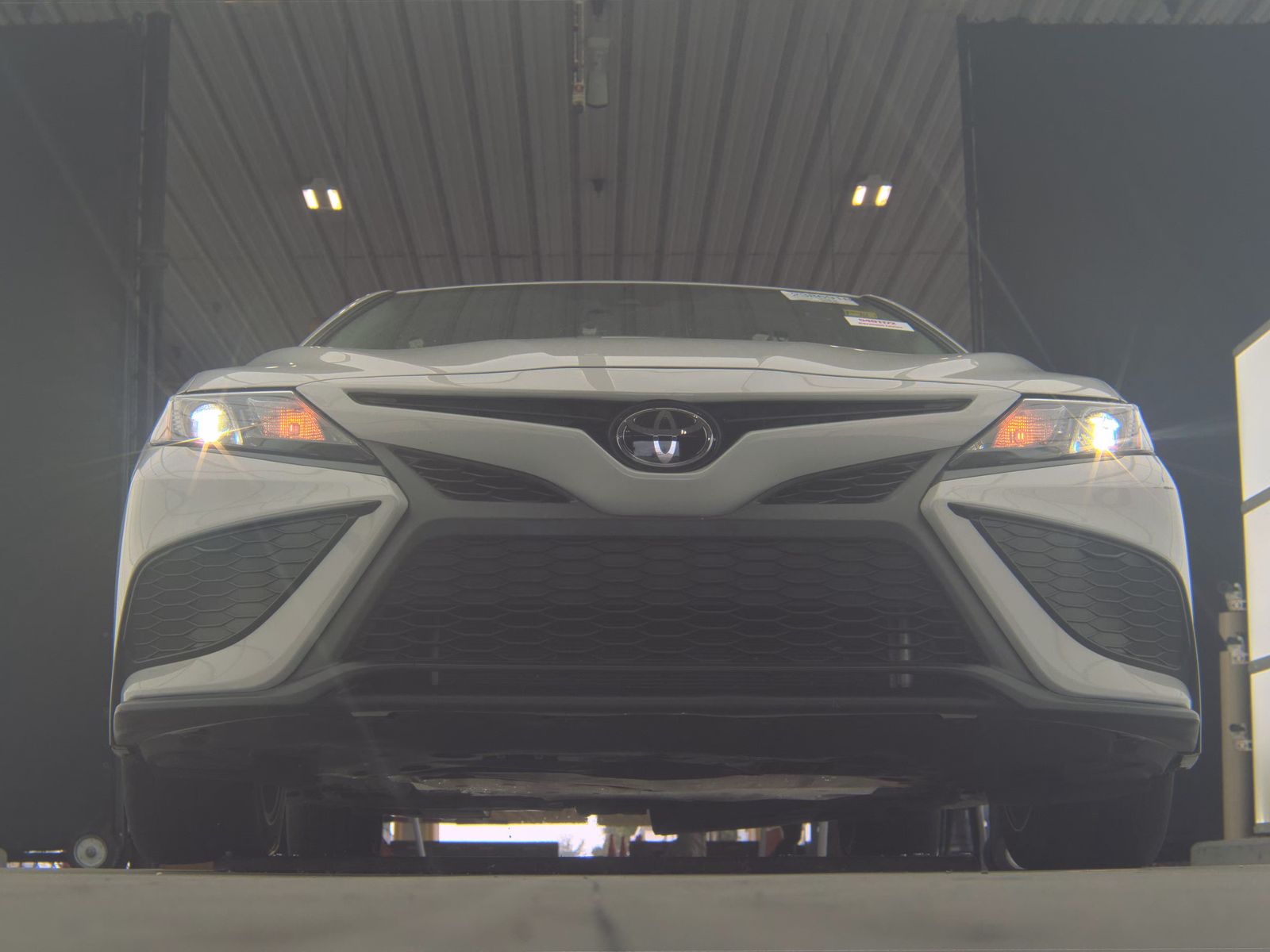 TOYOTA CAMRY - 4