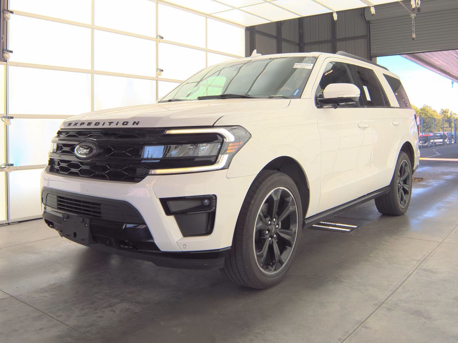 FORD EXPEDITION - 1