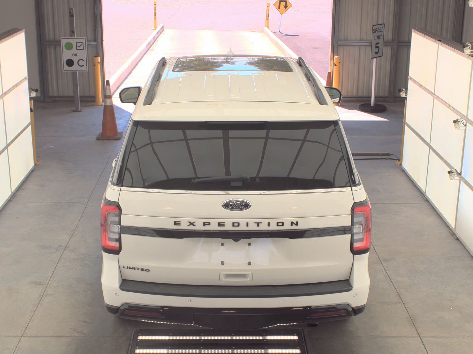 FORD EXPEDITION - 7