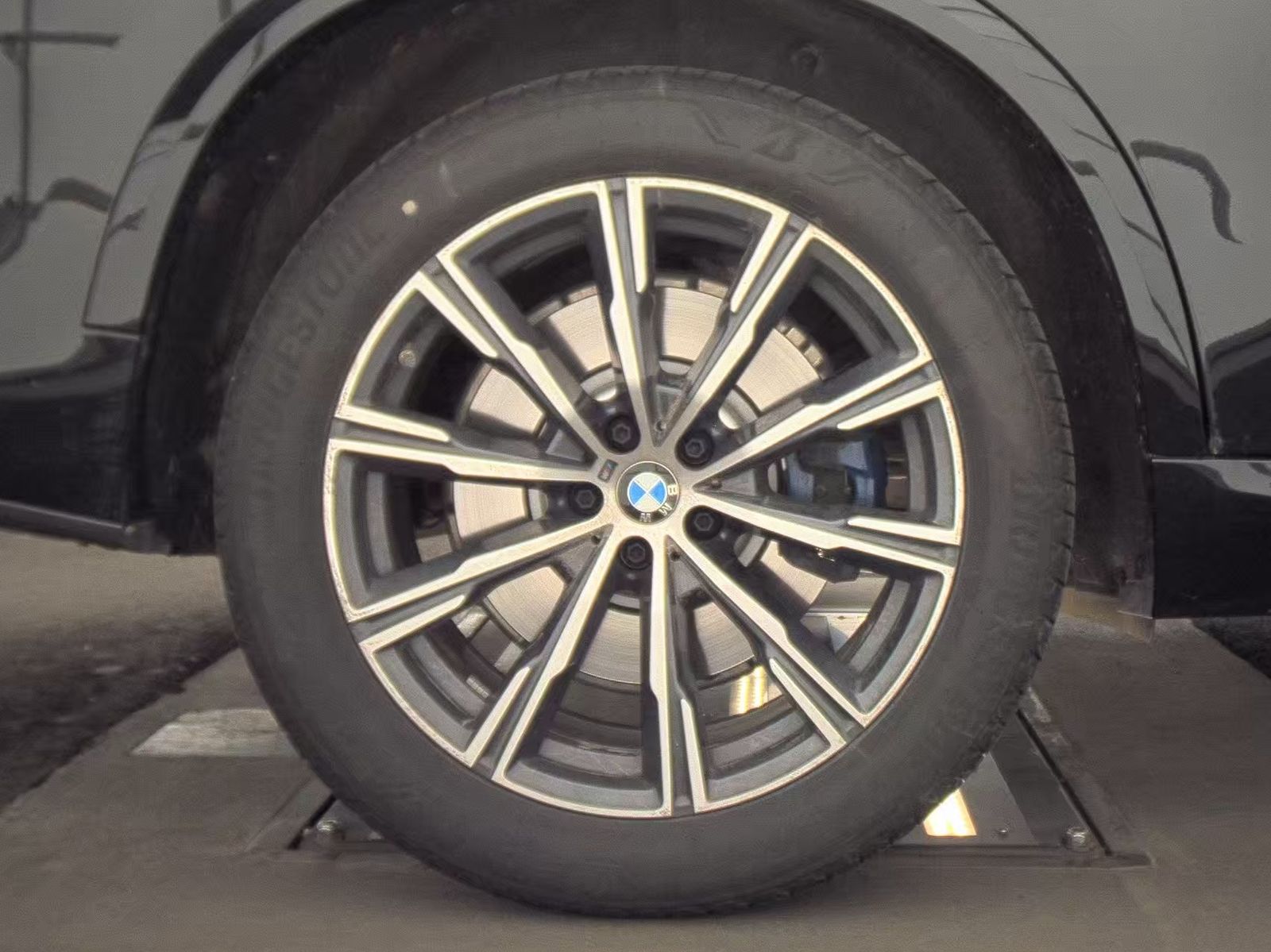 2026 BMW X5 M60i xDrive AWD