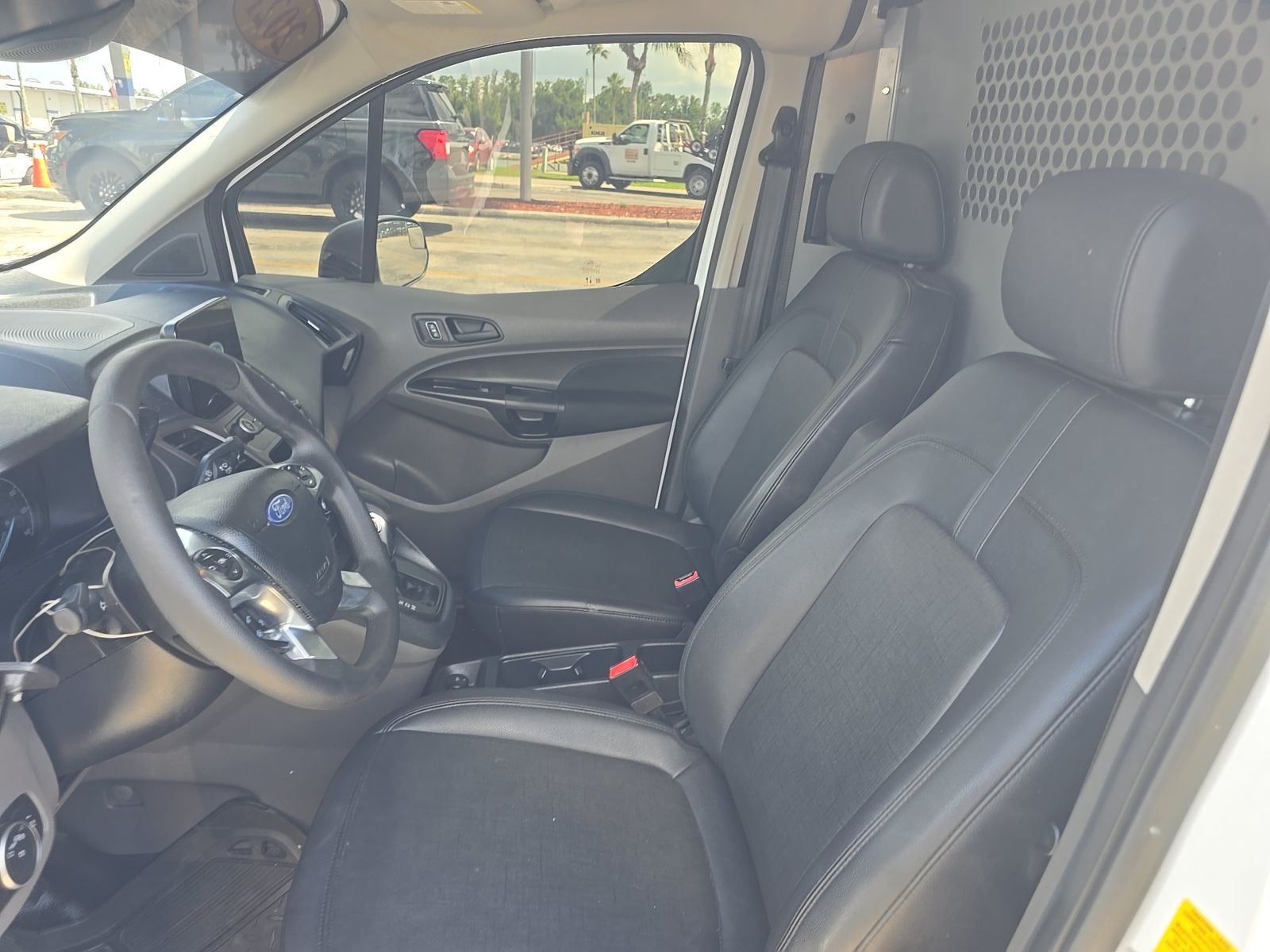 FORD TRANSIT CONNECT - 8