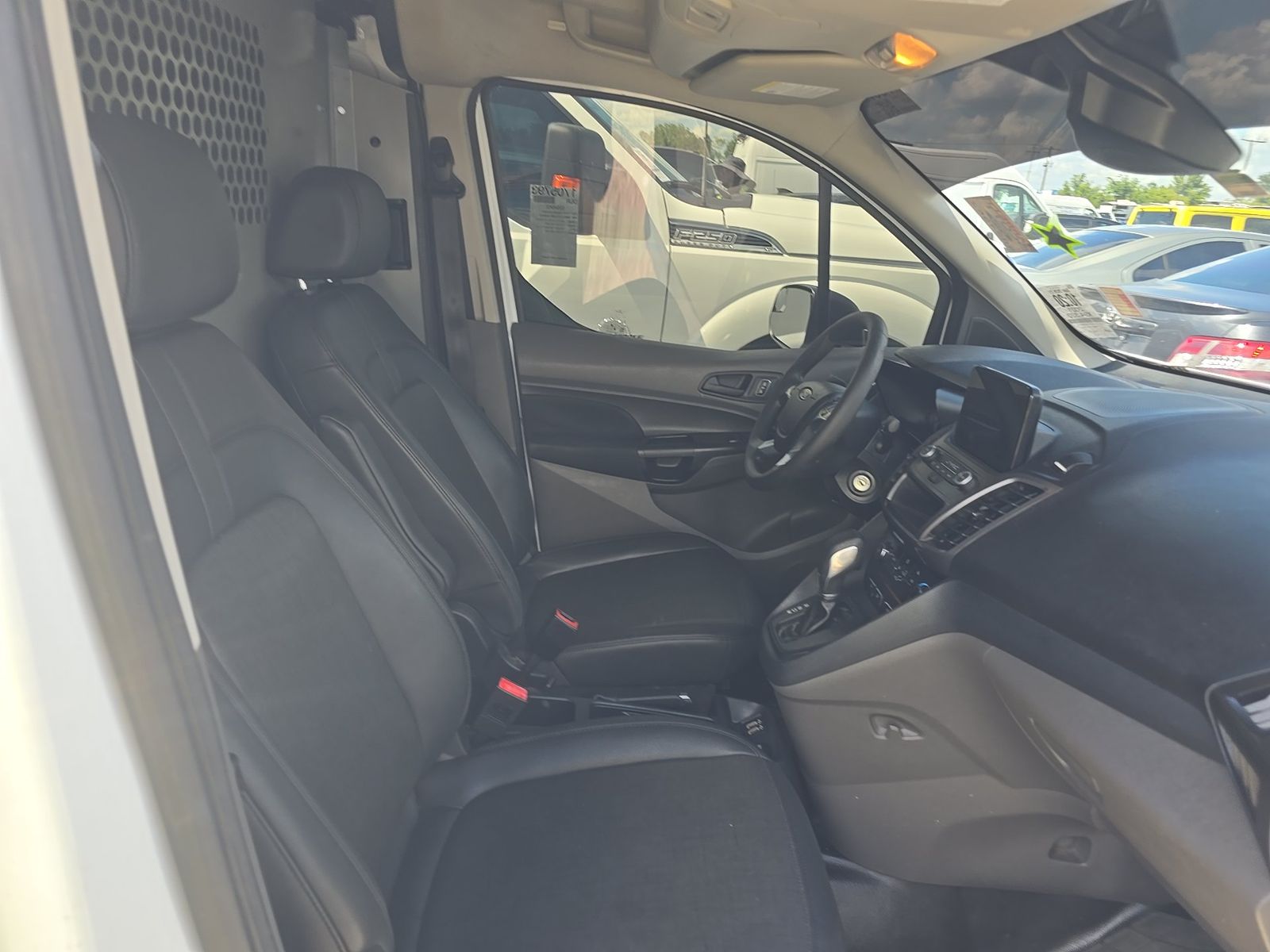 FORD TRANSIT CONNECT - 9