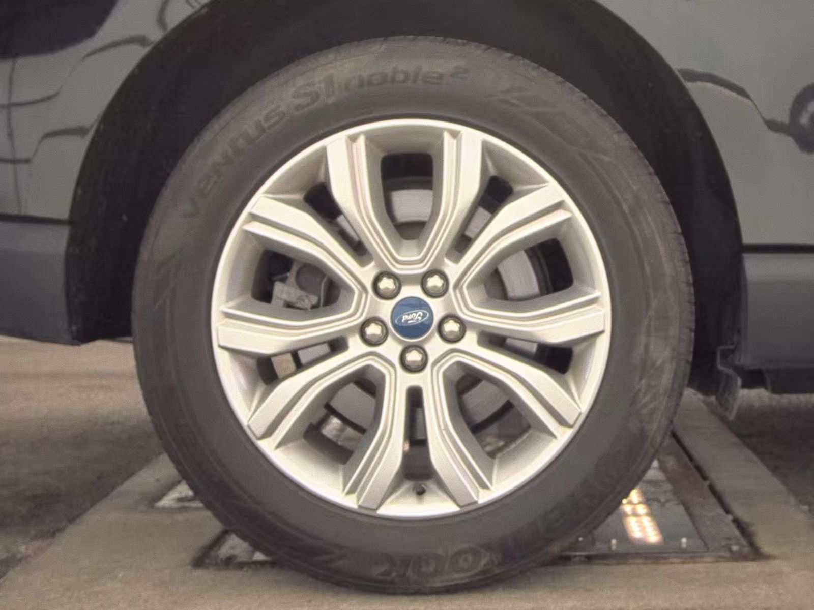 2022 Ford Edge Titanium AWD