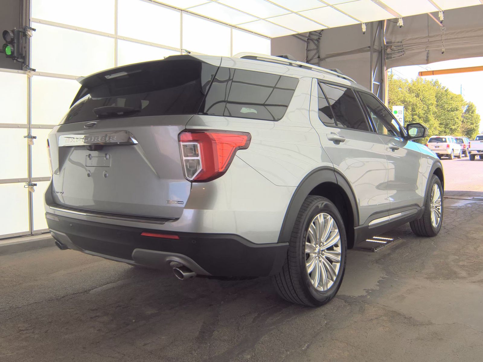 FORD EXPLORER - 6