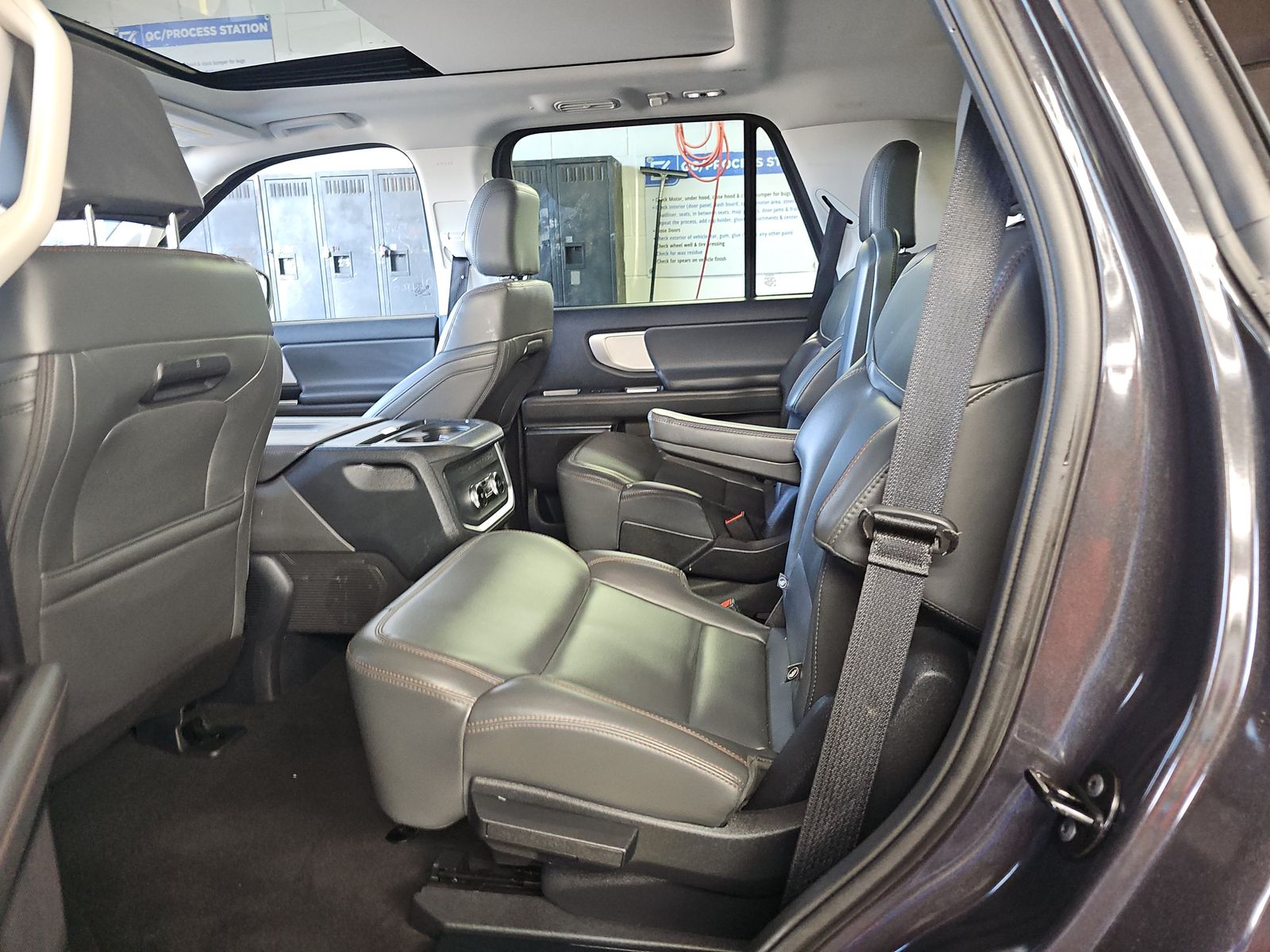 FORD EXPEDITION - 8