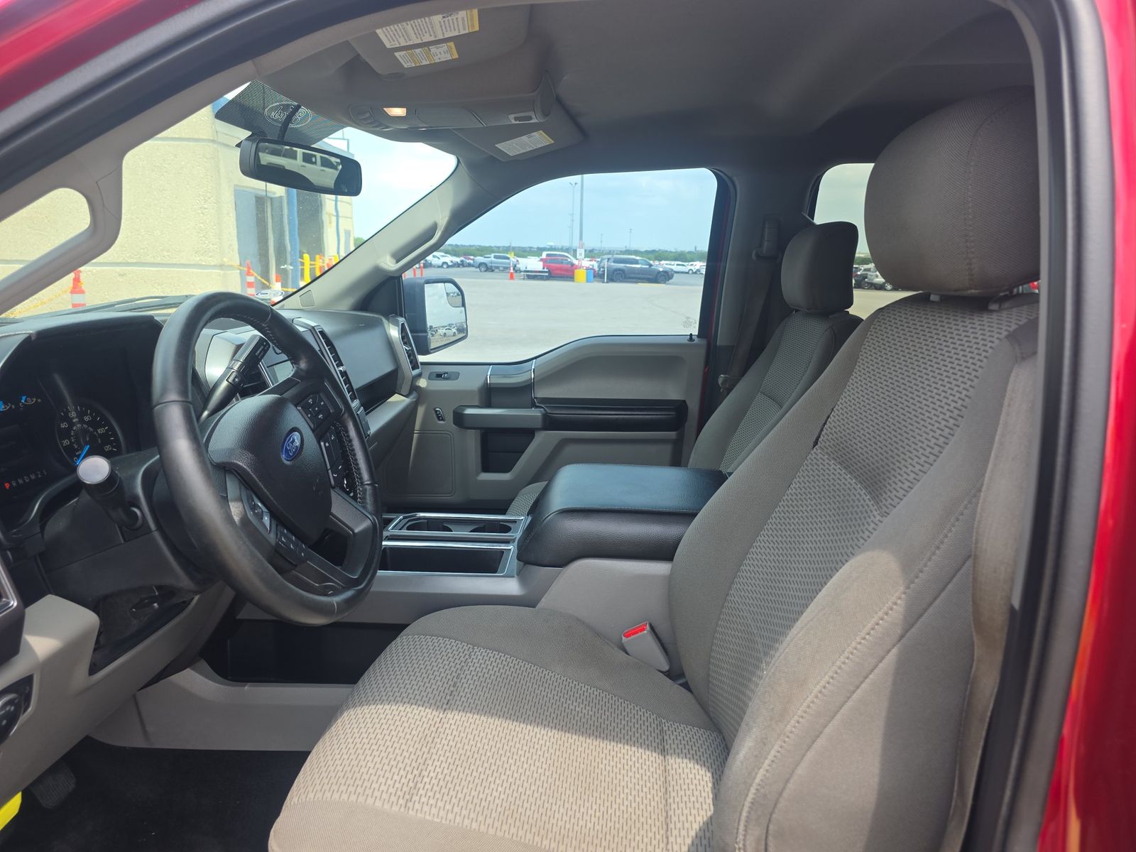 FORD F-150 - 8