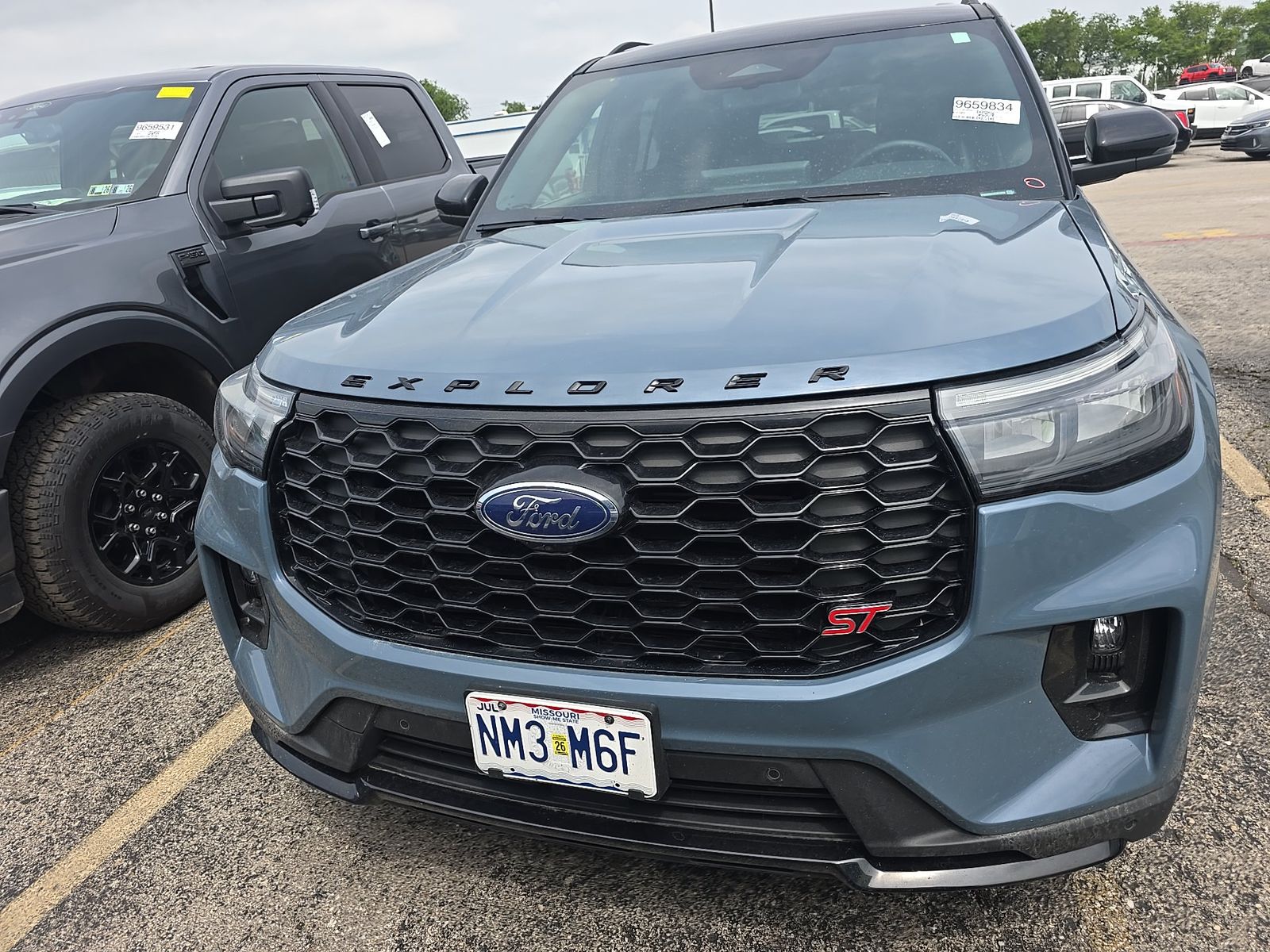 FORD EXPLORER - 3