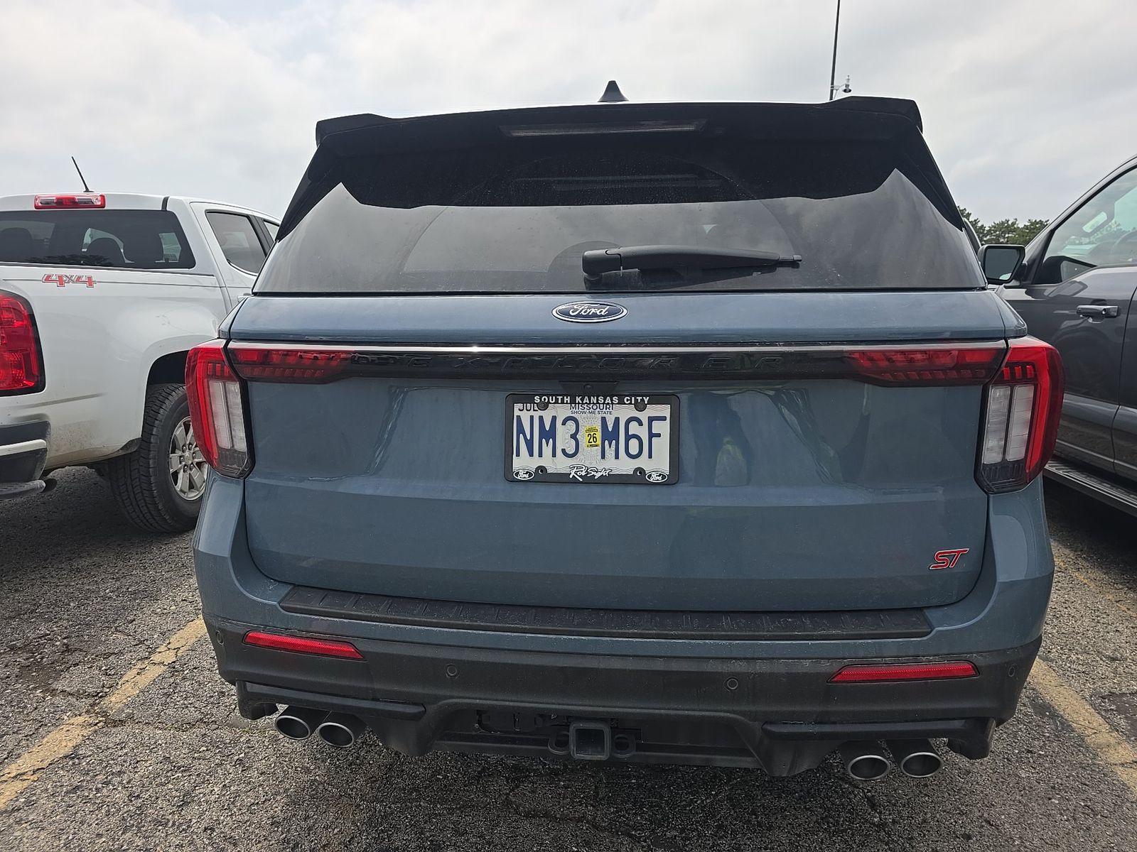 FORD EXPLORER - 6