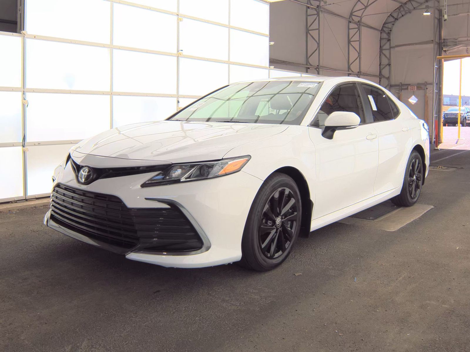 TOYOTA CAMRY - 1
