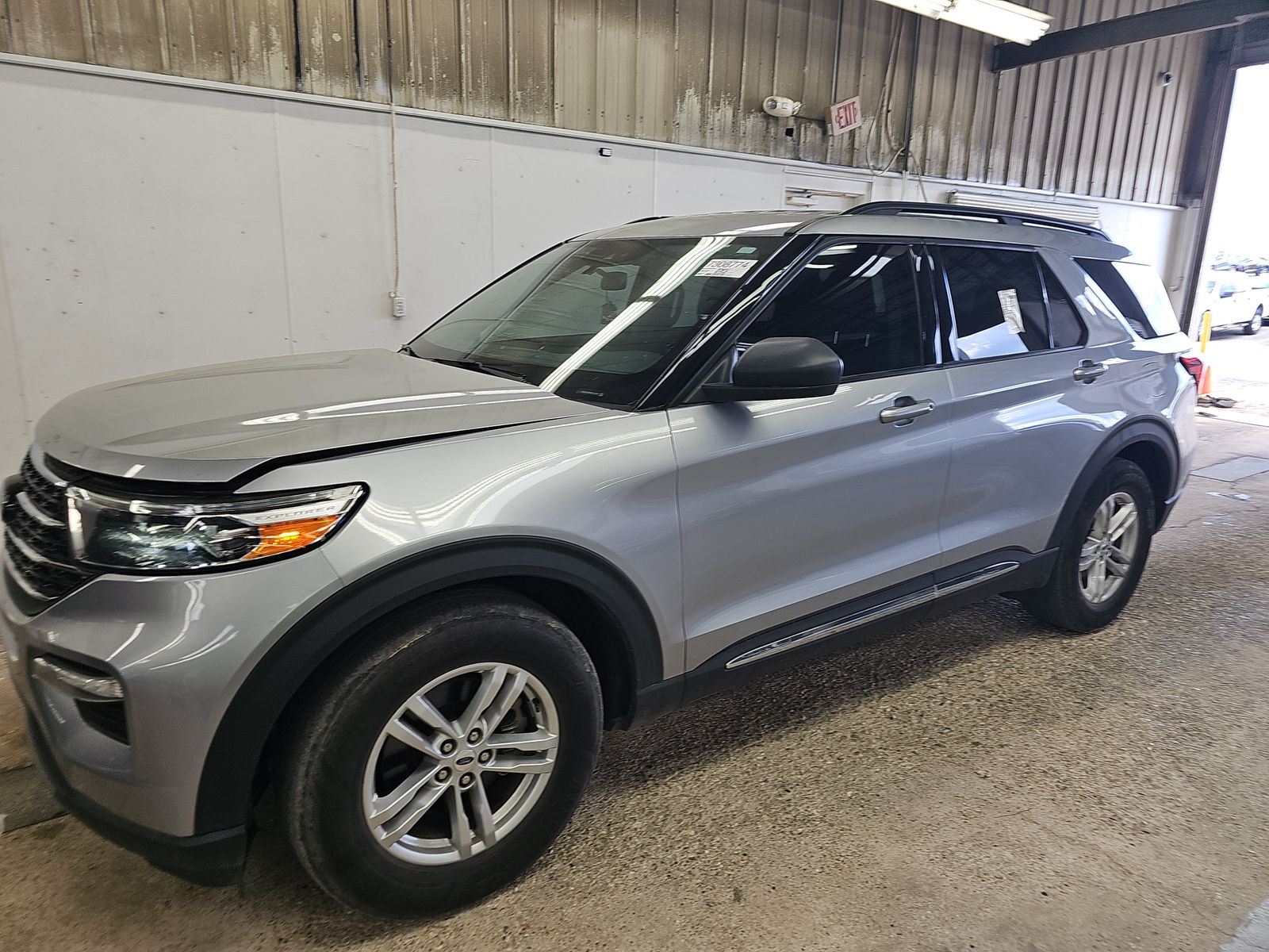 FORD EXPLORER - 1