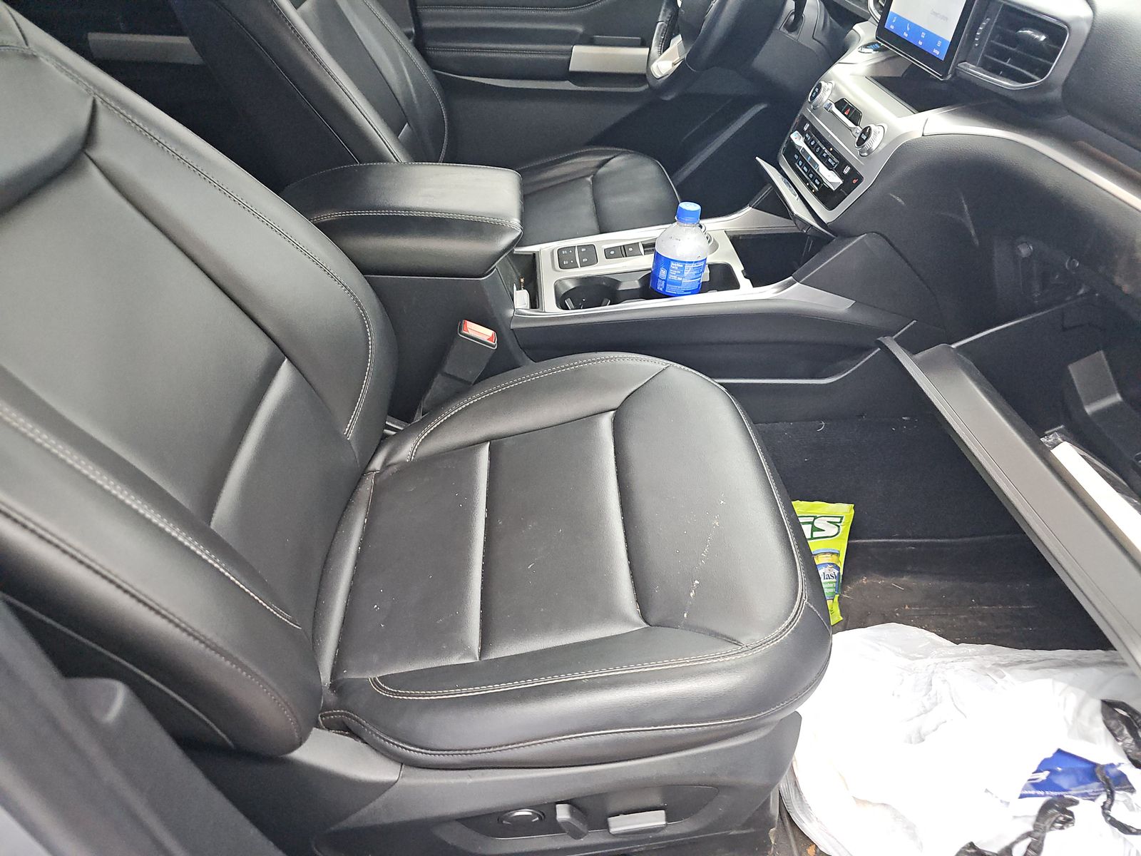 FORD EXPLORER - 9