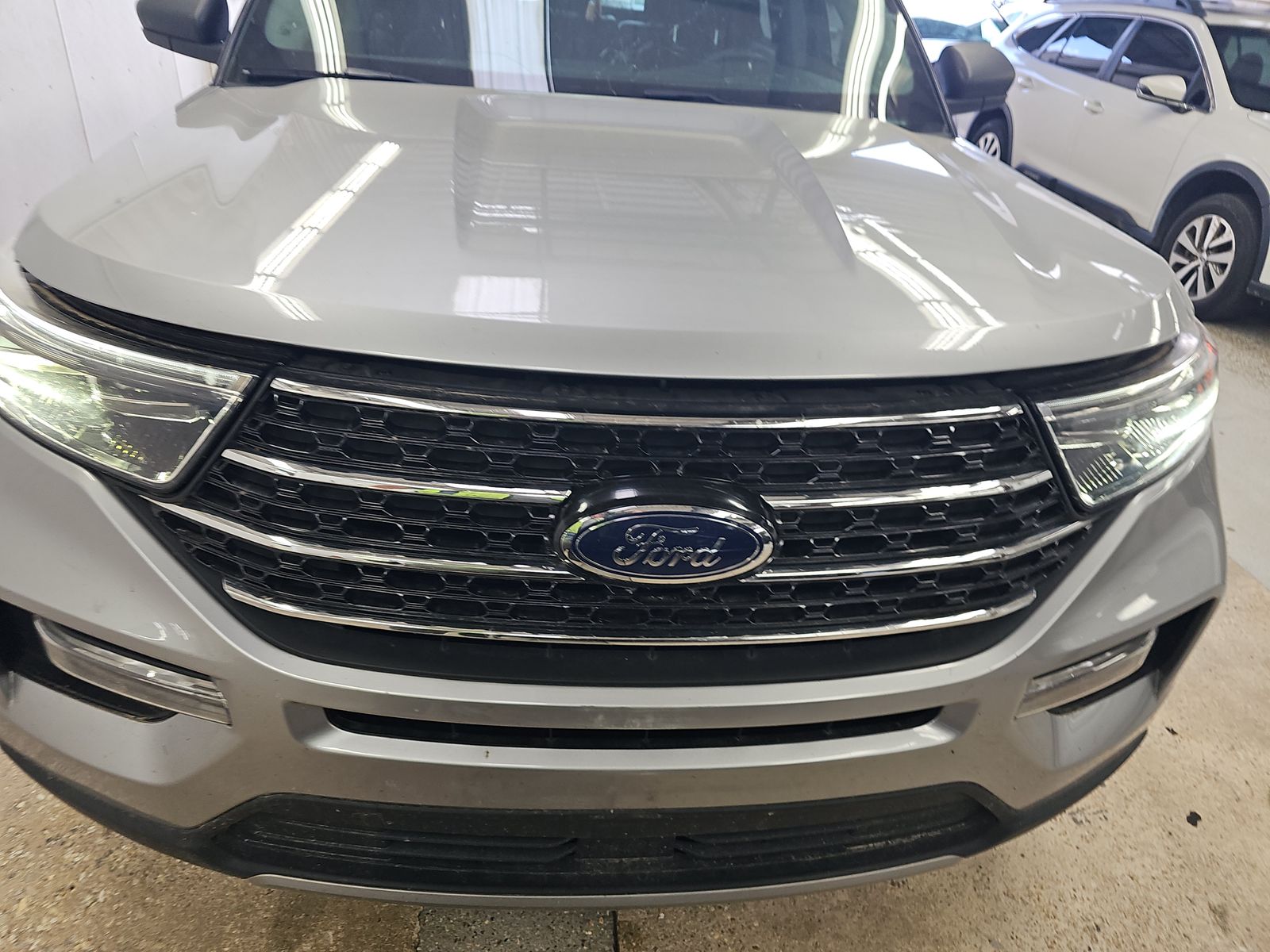 FORD EXPLORER - 3