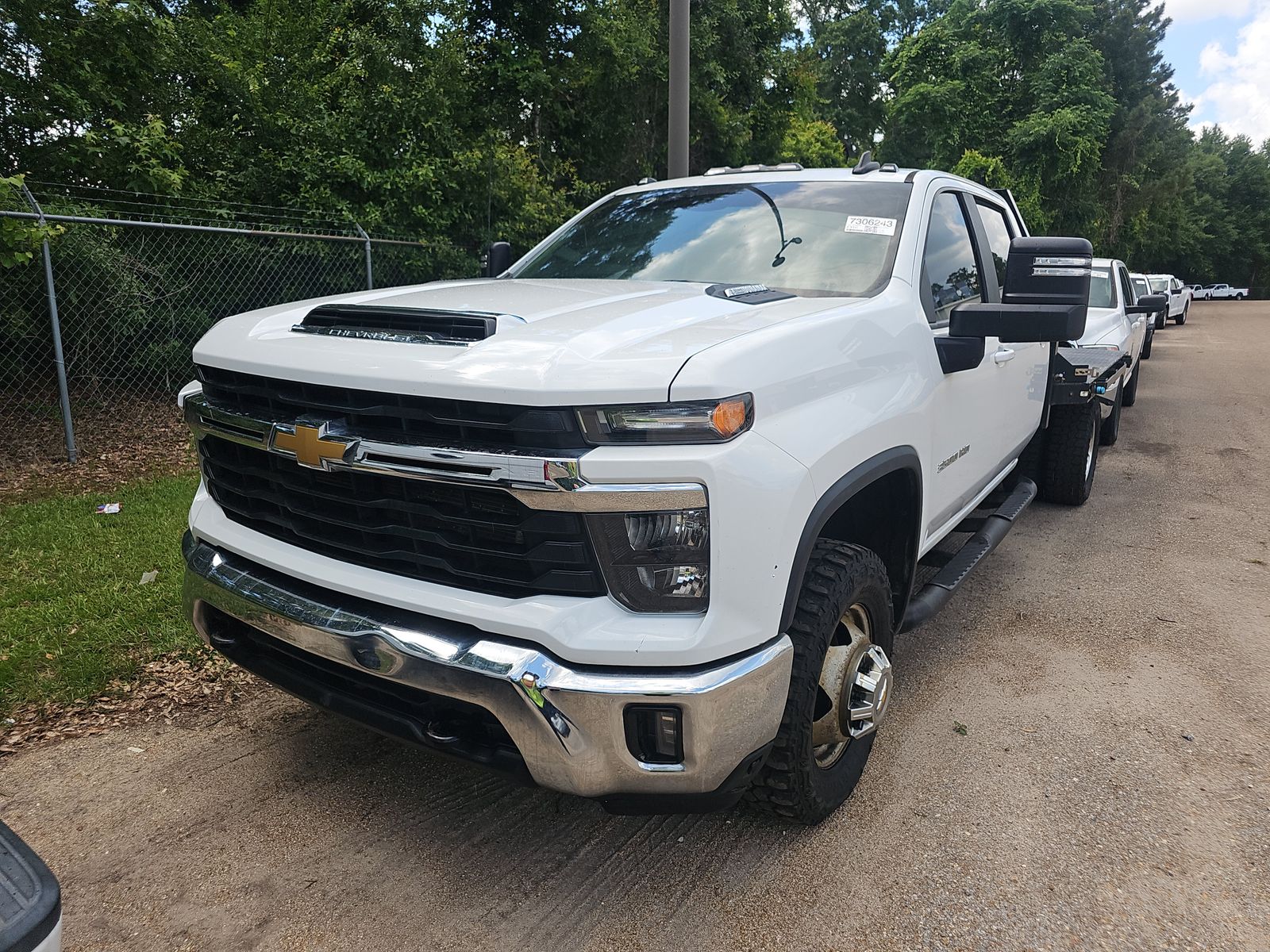 2024 Chevrolet Silverado 3500HD LT AWD