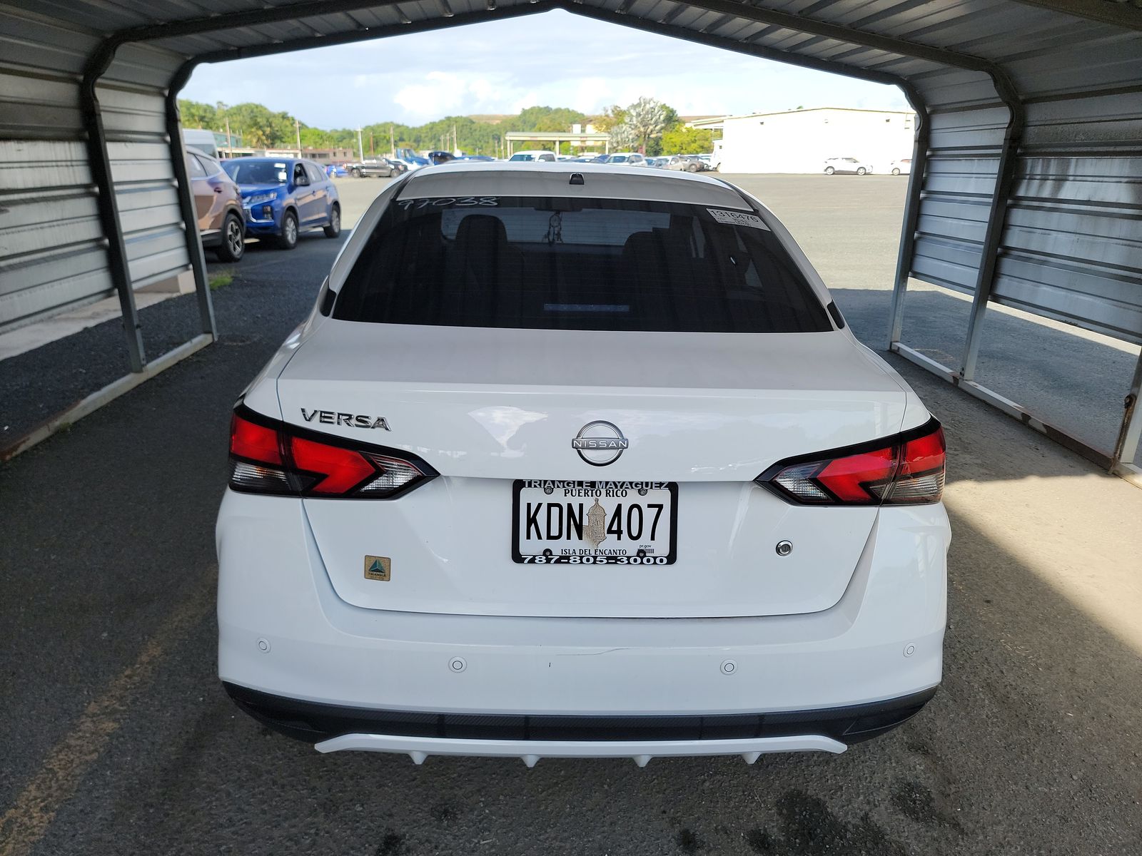 NISSAN VERSA - 6