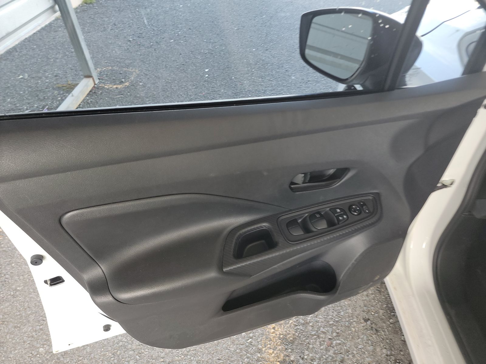 NISSAN VERSA - 10