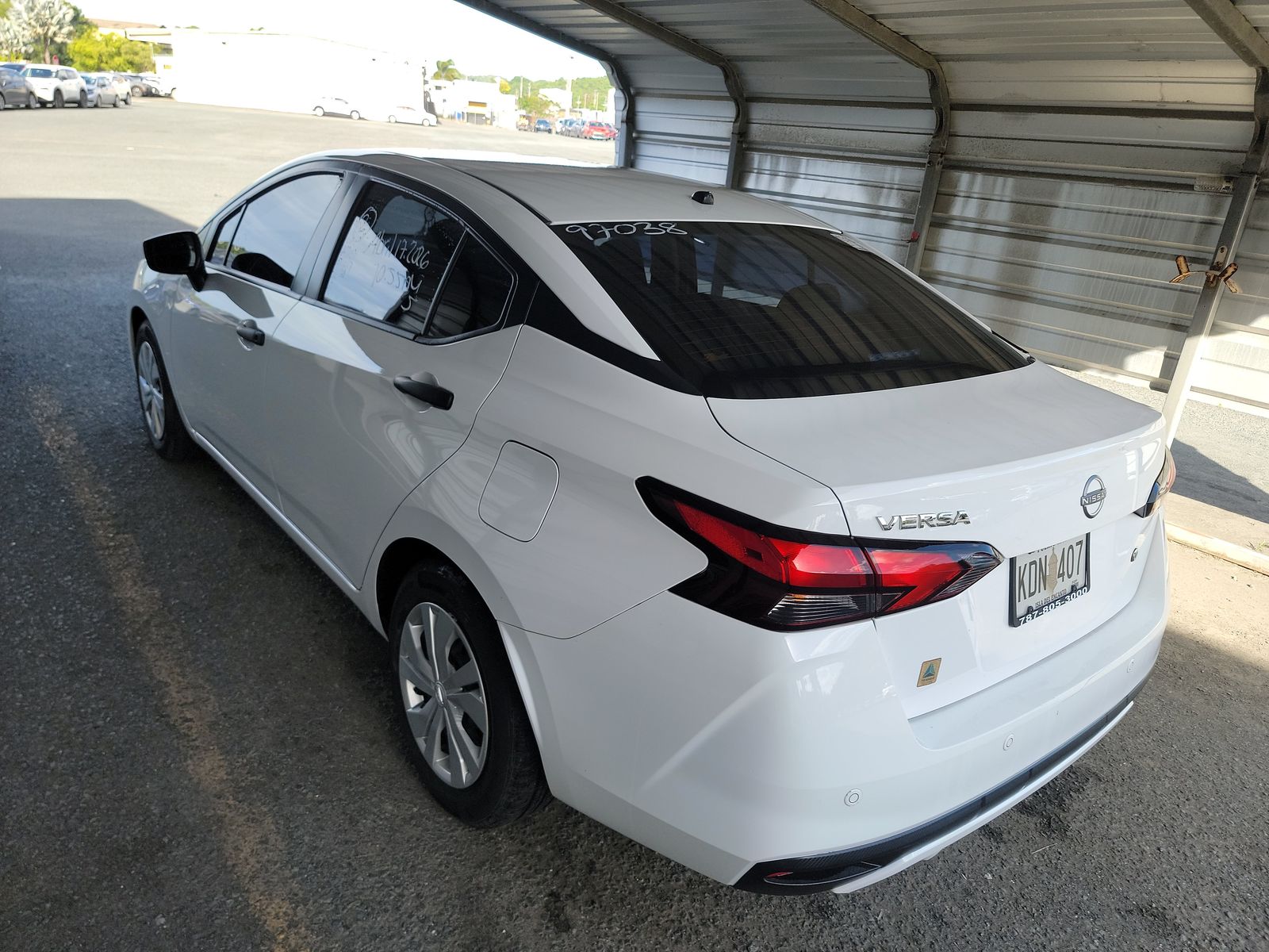 NISSAN VERSA - 7