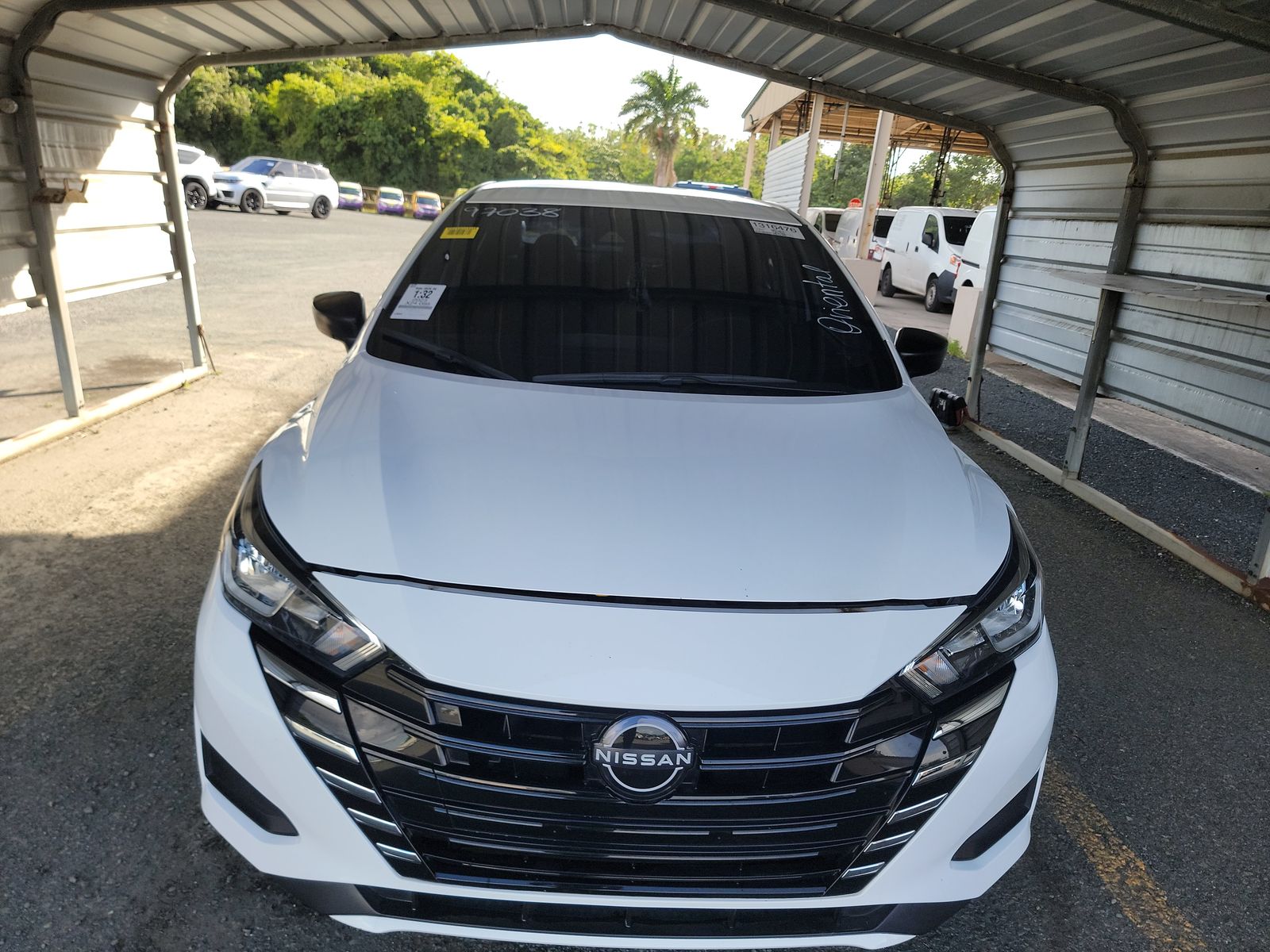 NISSAN VERSA - 3