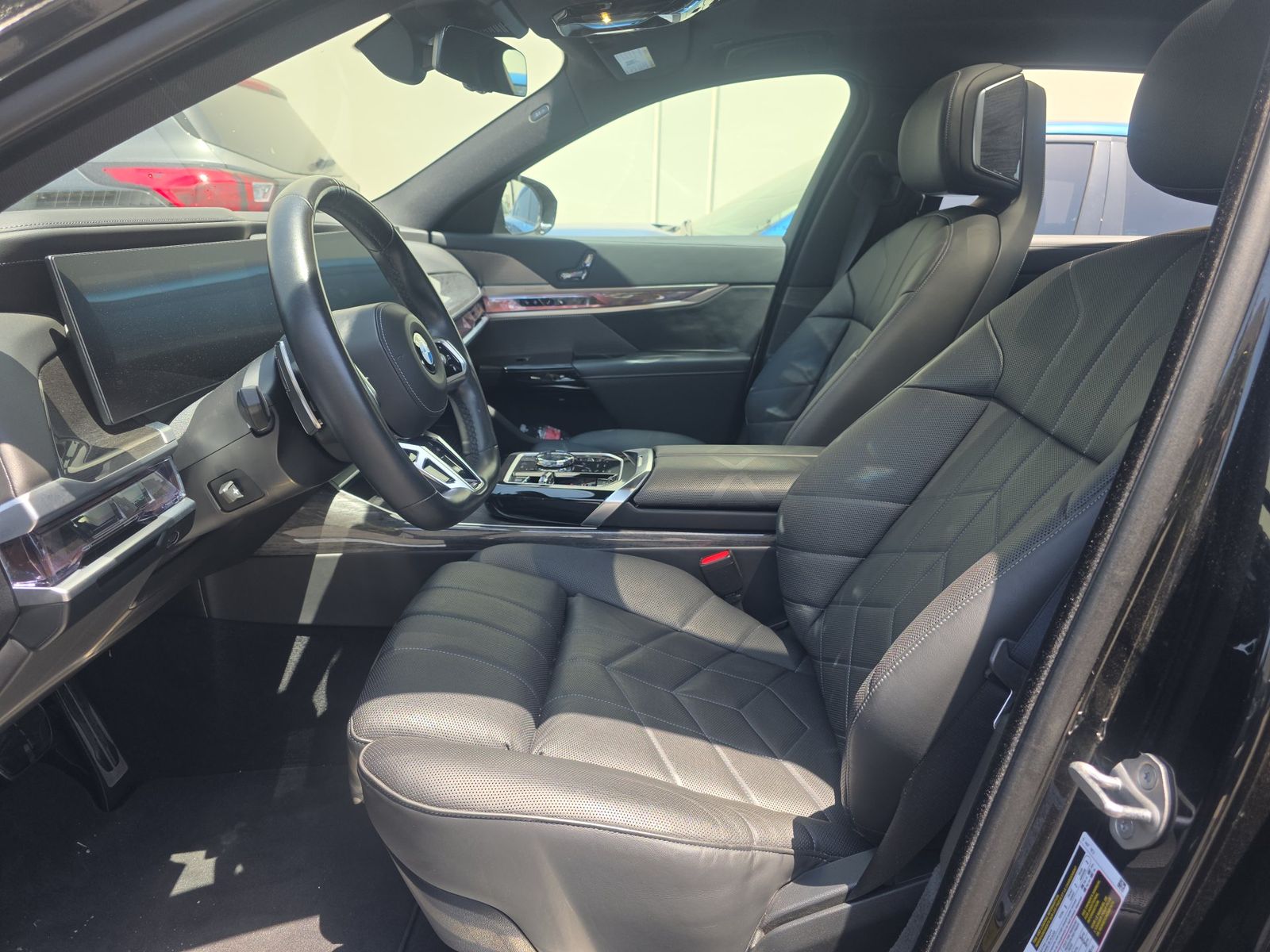 2024 BMW 7 Series 740i RWD