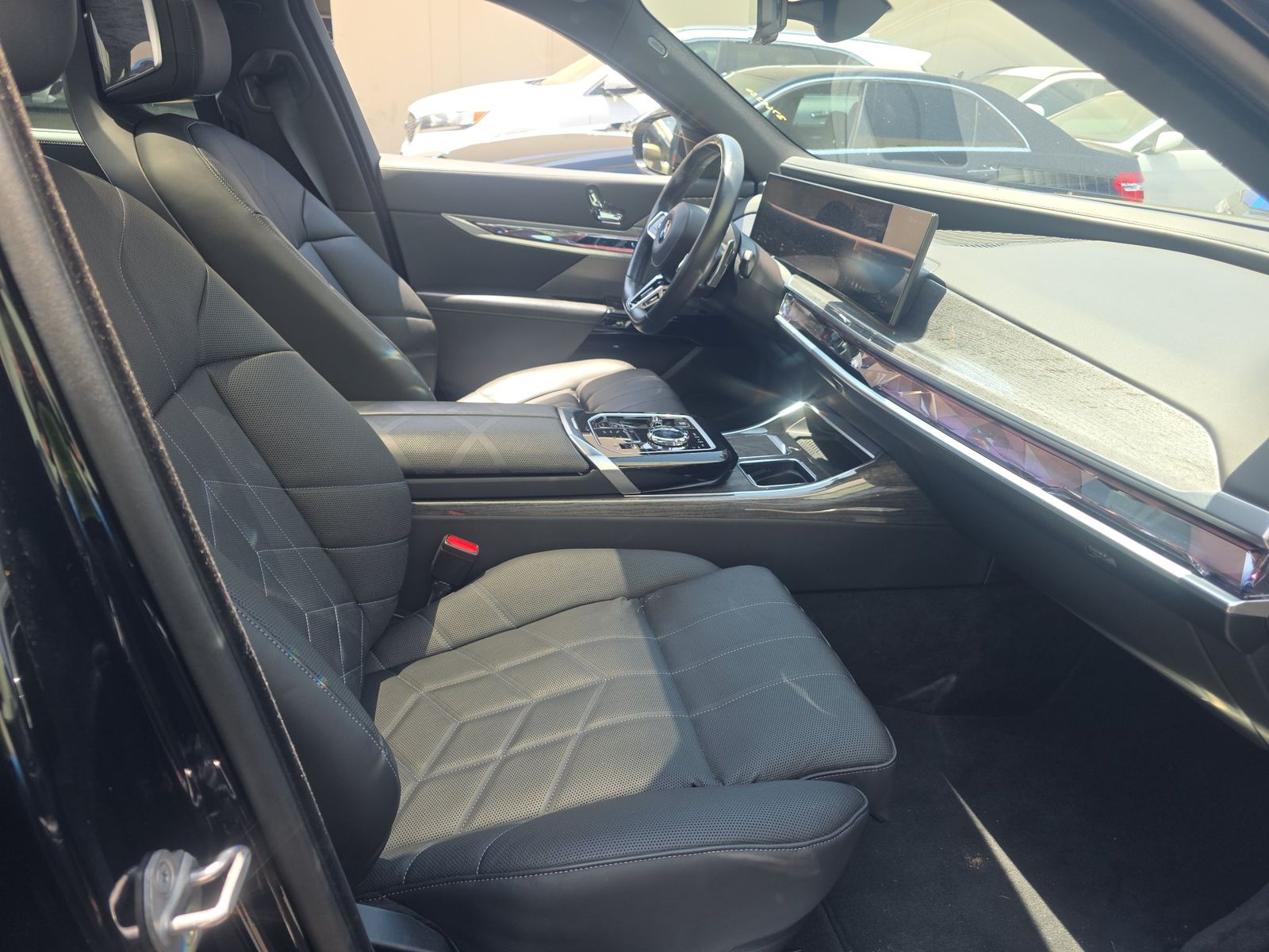 2024 BMW 7 Series 740i RWD