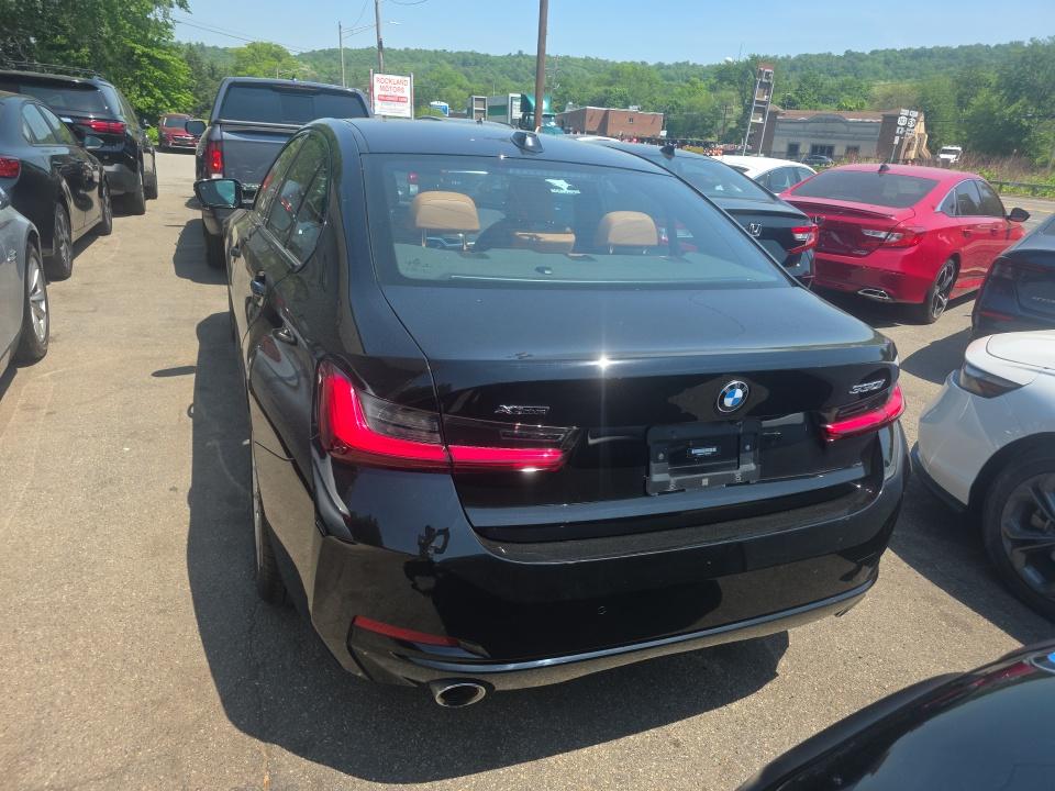 2023 BMW 3 Series 330i xDrive AWD