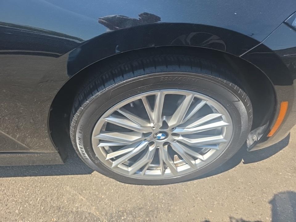 2023 BMW 3 Series 330i xDrive AWD