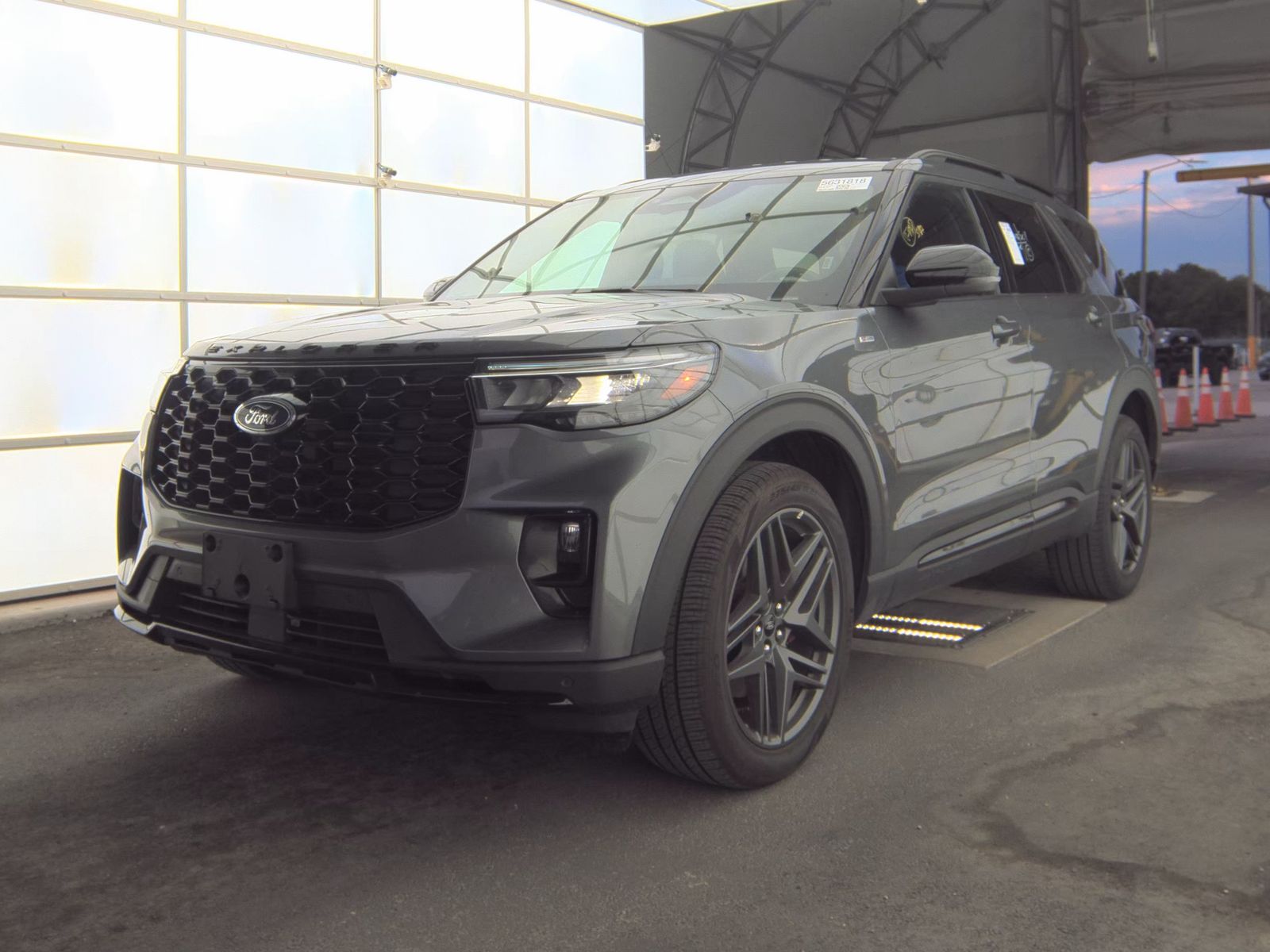 FORD EXPLORER - 1