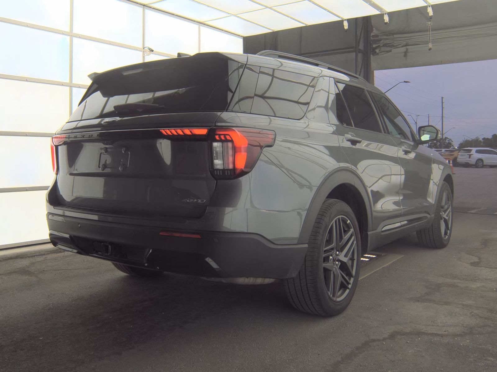 FORD EXPLORER - 5