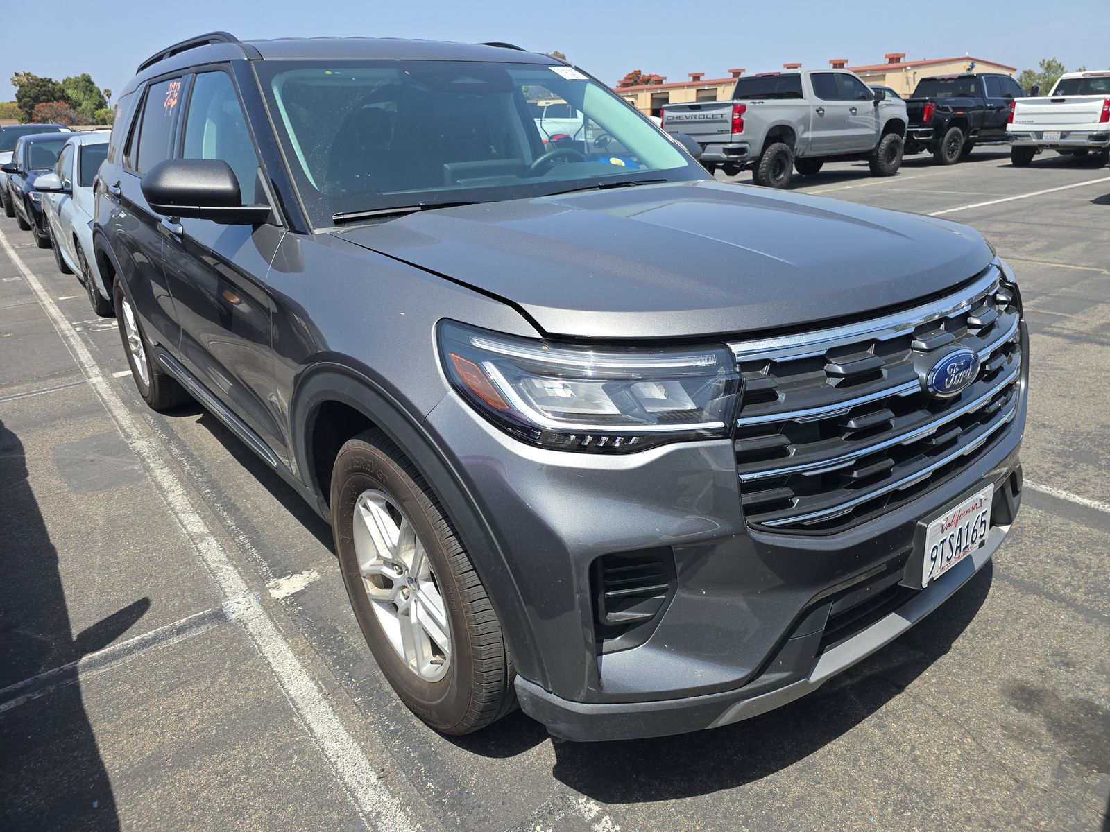 2025 Ford Explorer Active AWD