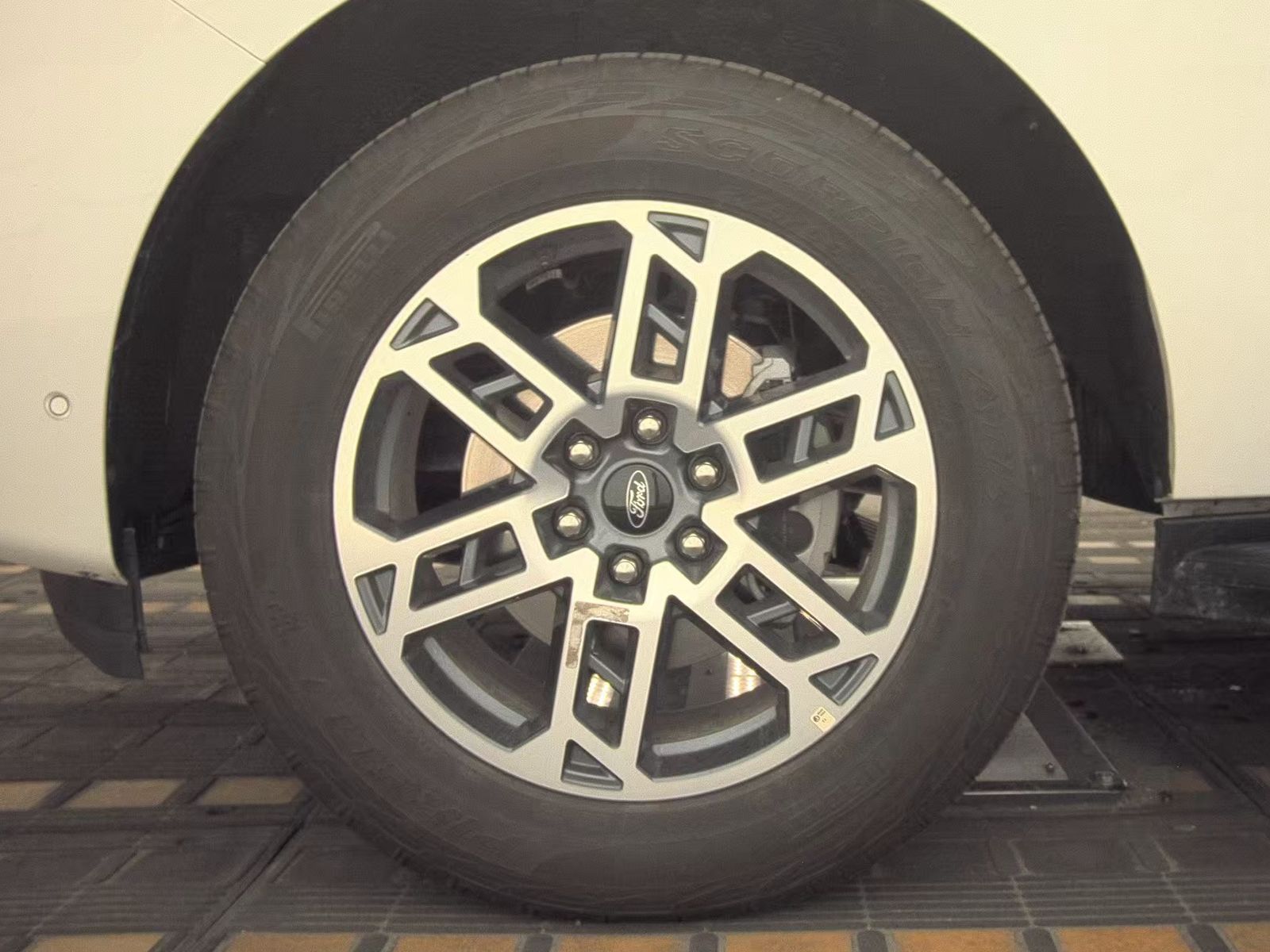 FORD EXPEDITION - 10