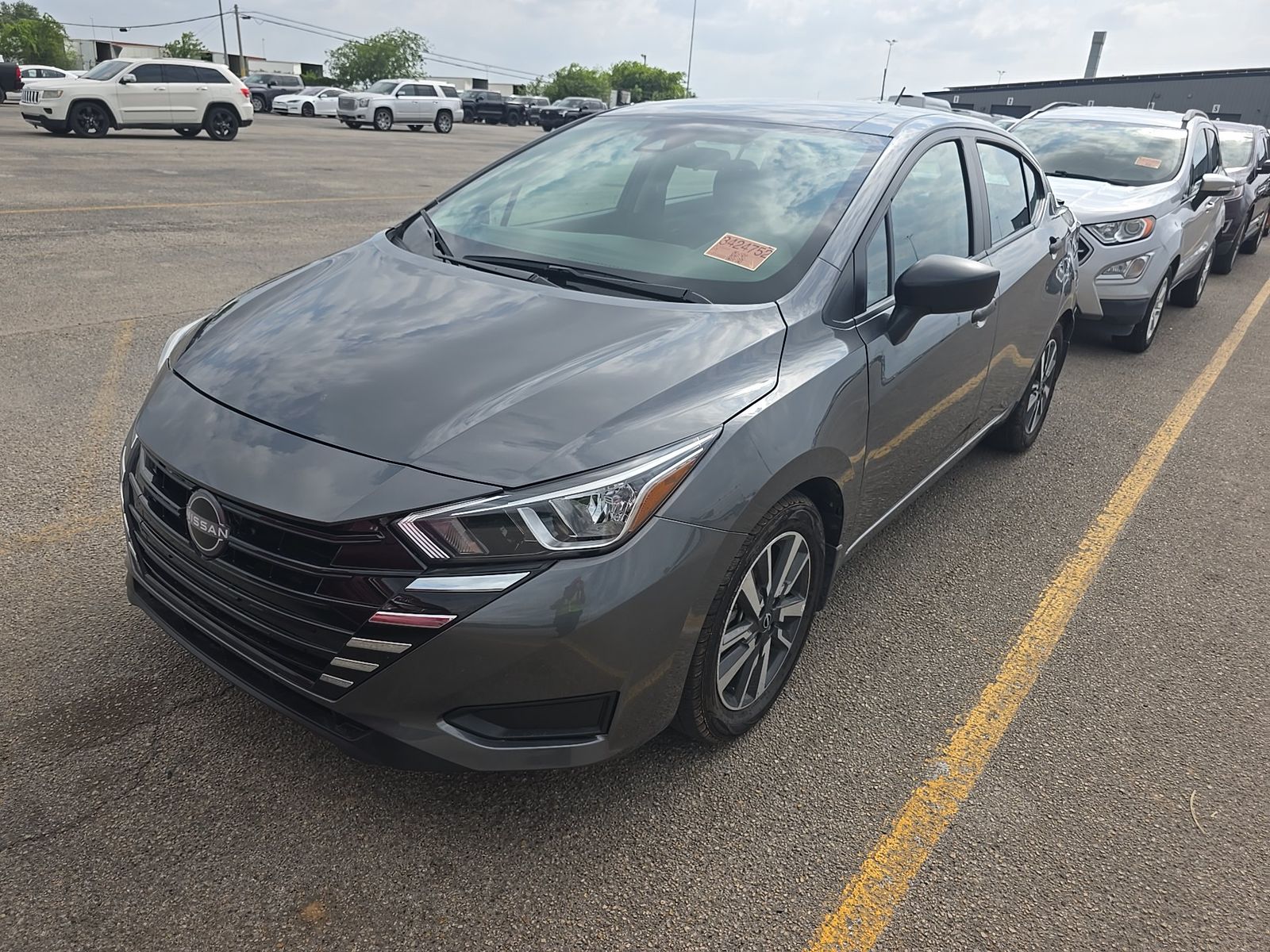 NISSAN VERSA - 1