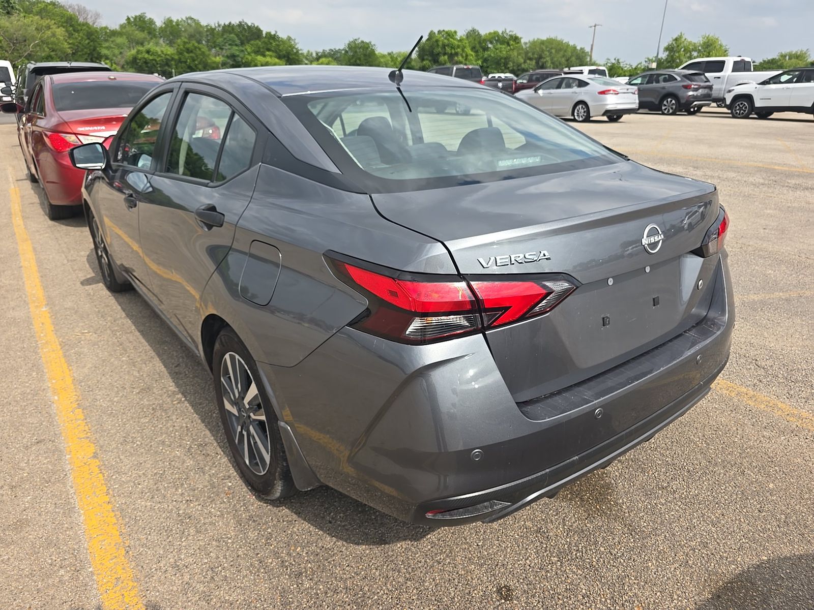 NISSAN VERSA - 7
