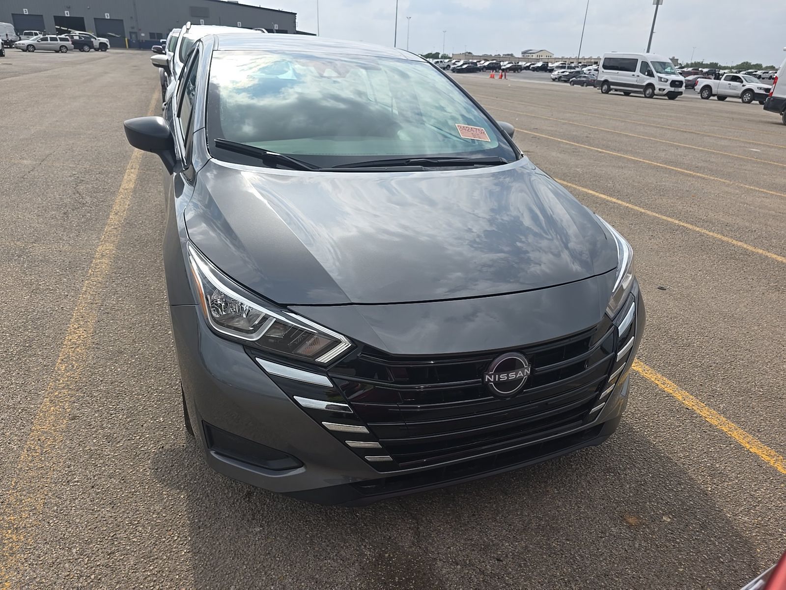 NISSAN VERSA - 3