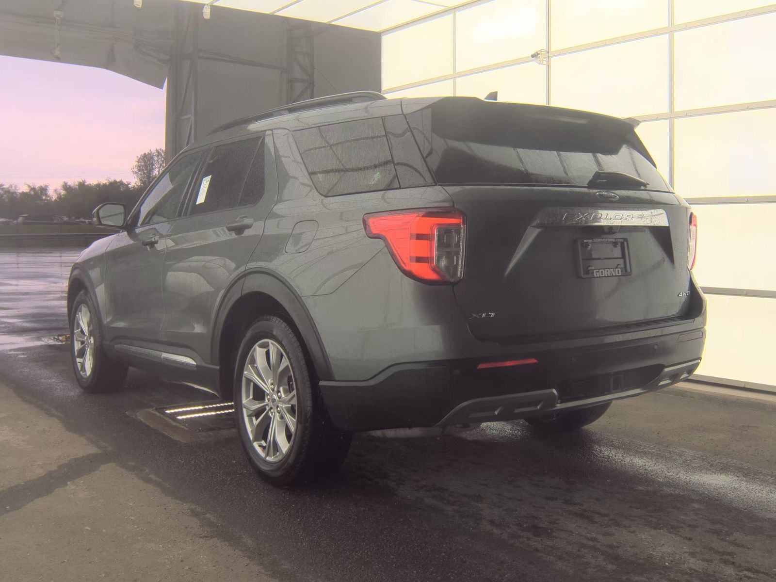 FORD EXPLORER - 9