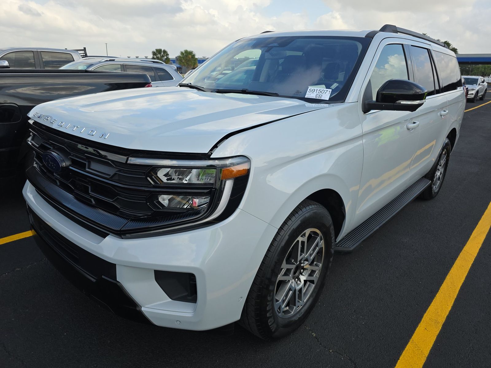 FORD EXPEDITION MAX - 1