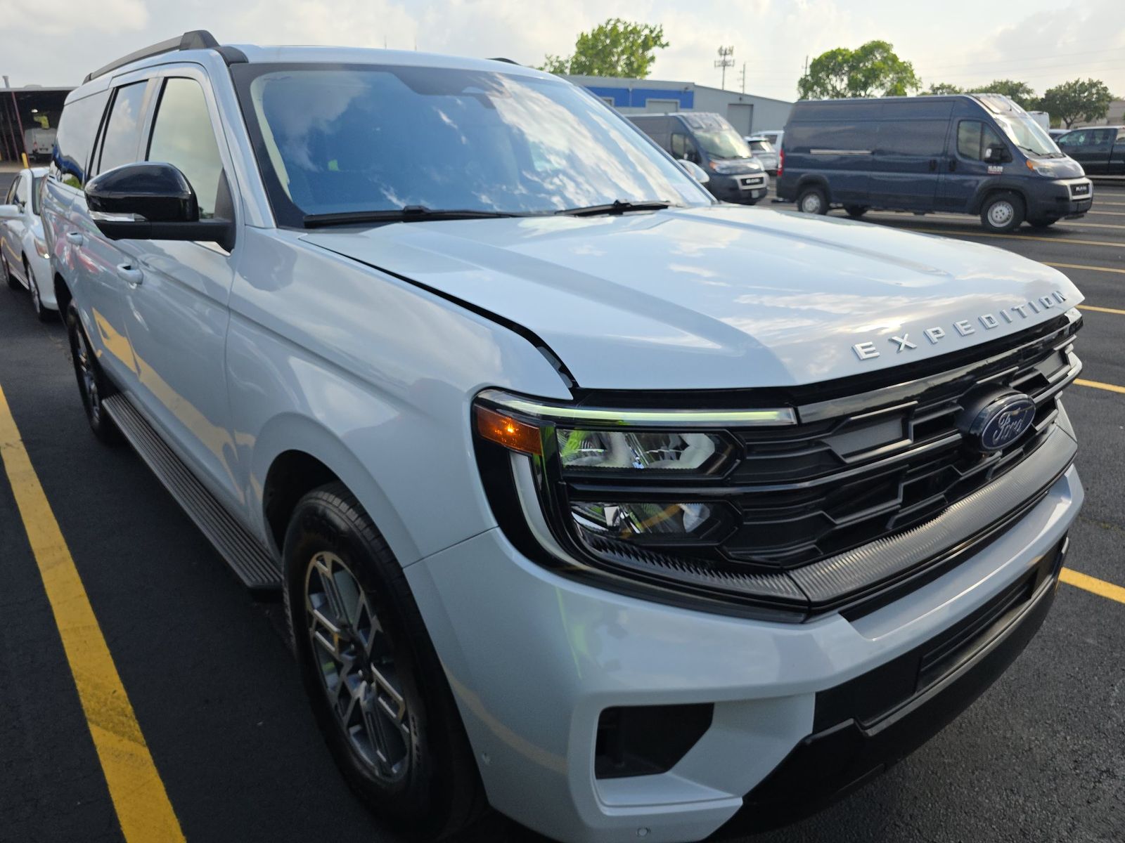 FORD EXPEDITION MAX - 4
