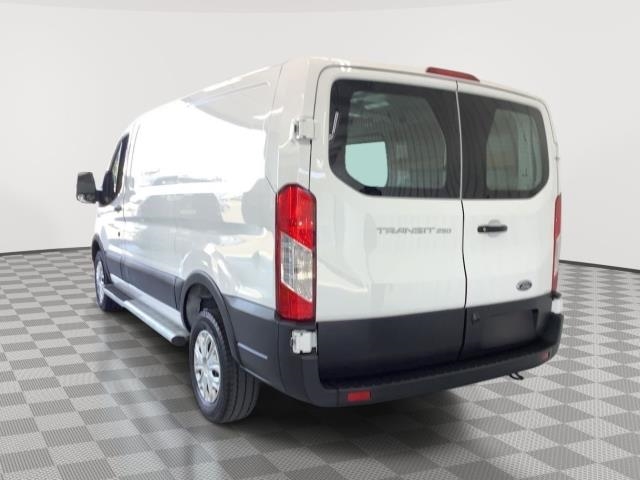 FORD TRANSIT 250 - 3