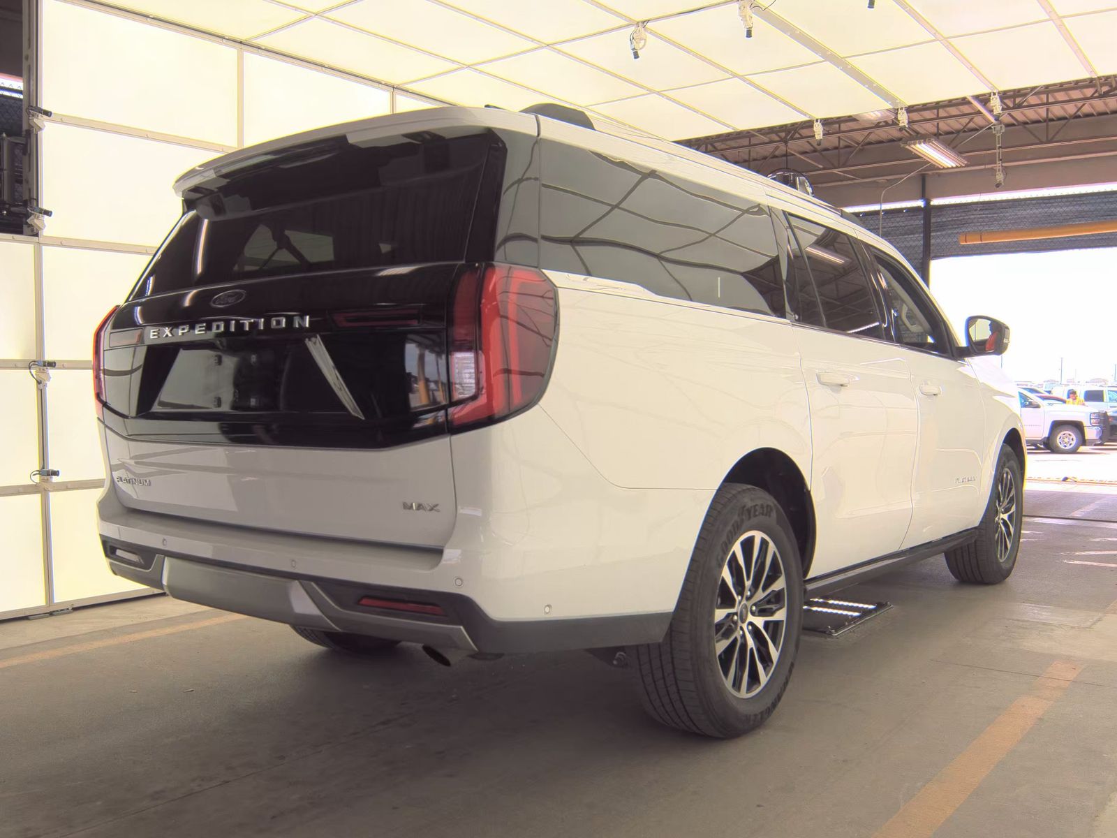 FORD EXPEDITION MAX - 5