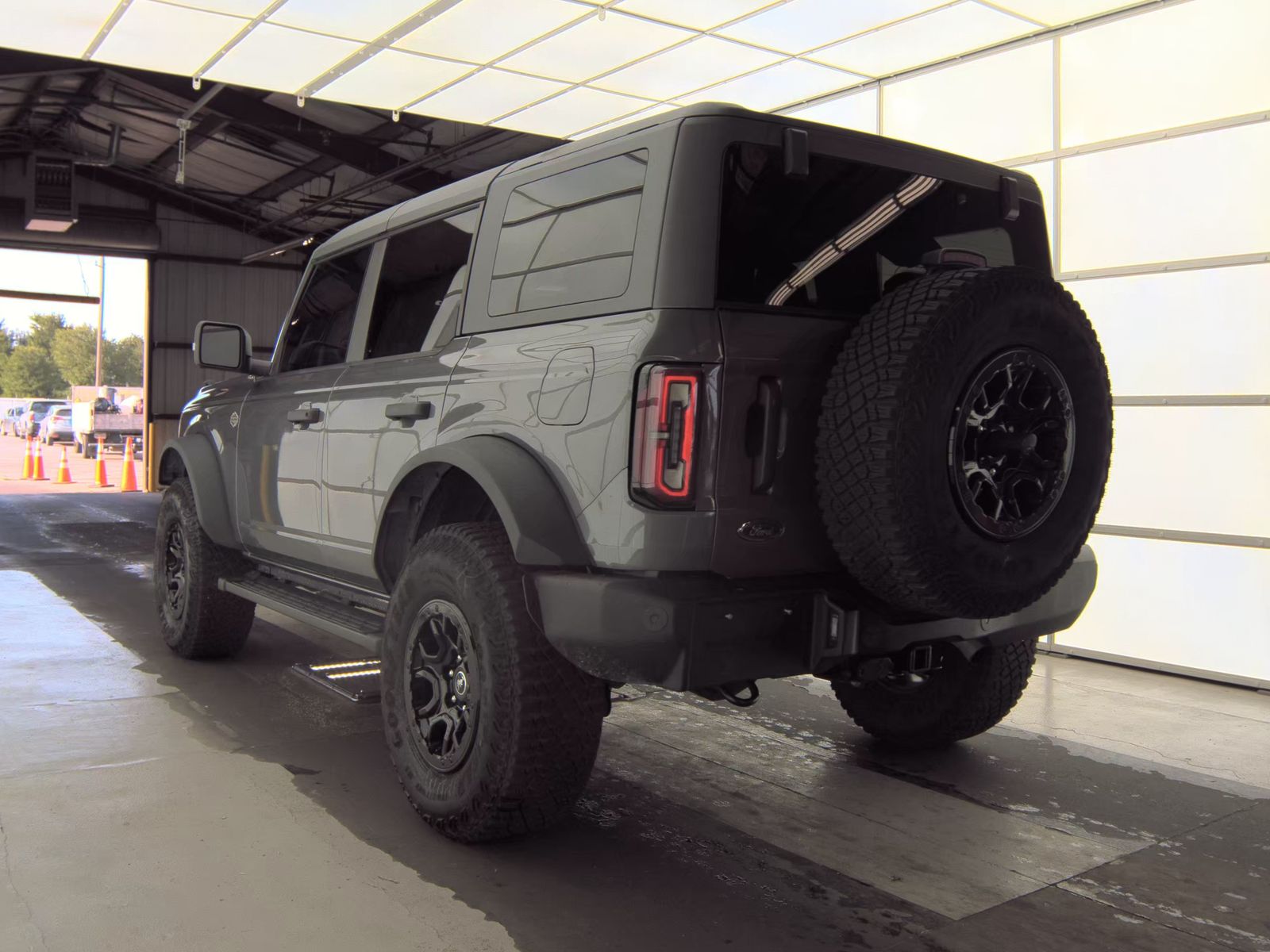 FORD BRONCO - 9