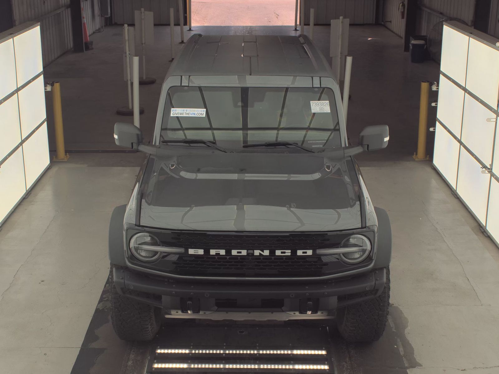 FORD BRONCO - 3